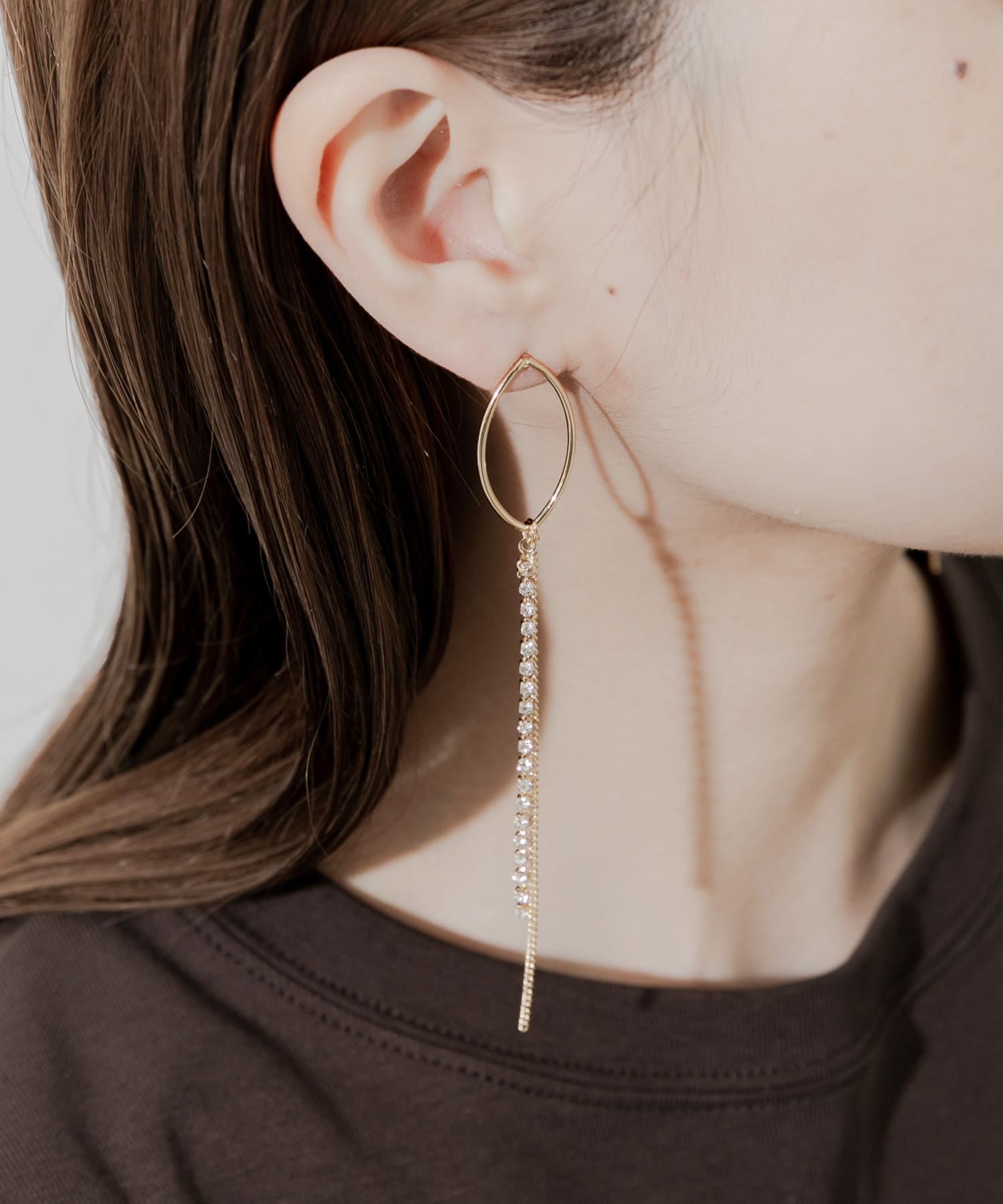 ビジューロングチェーンピアス GLD -