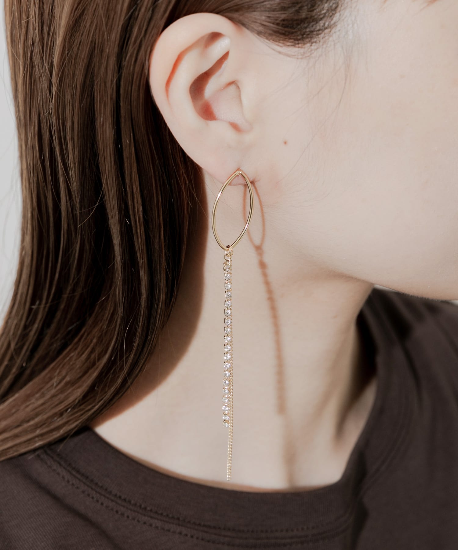 ビジューロングチェーンピアス GLD -