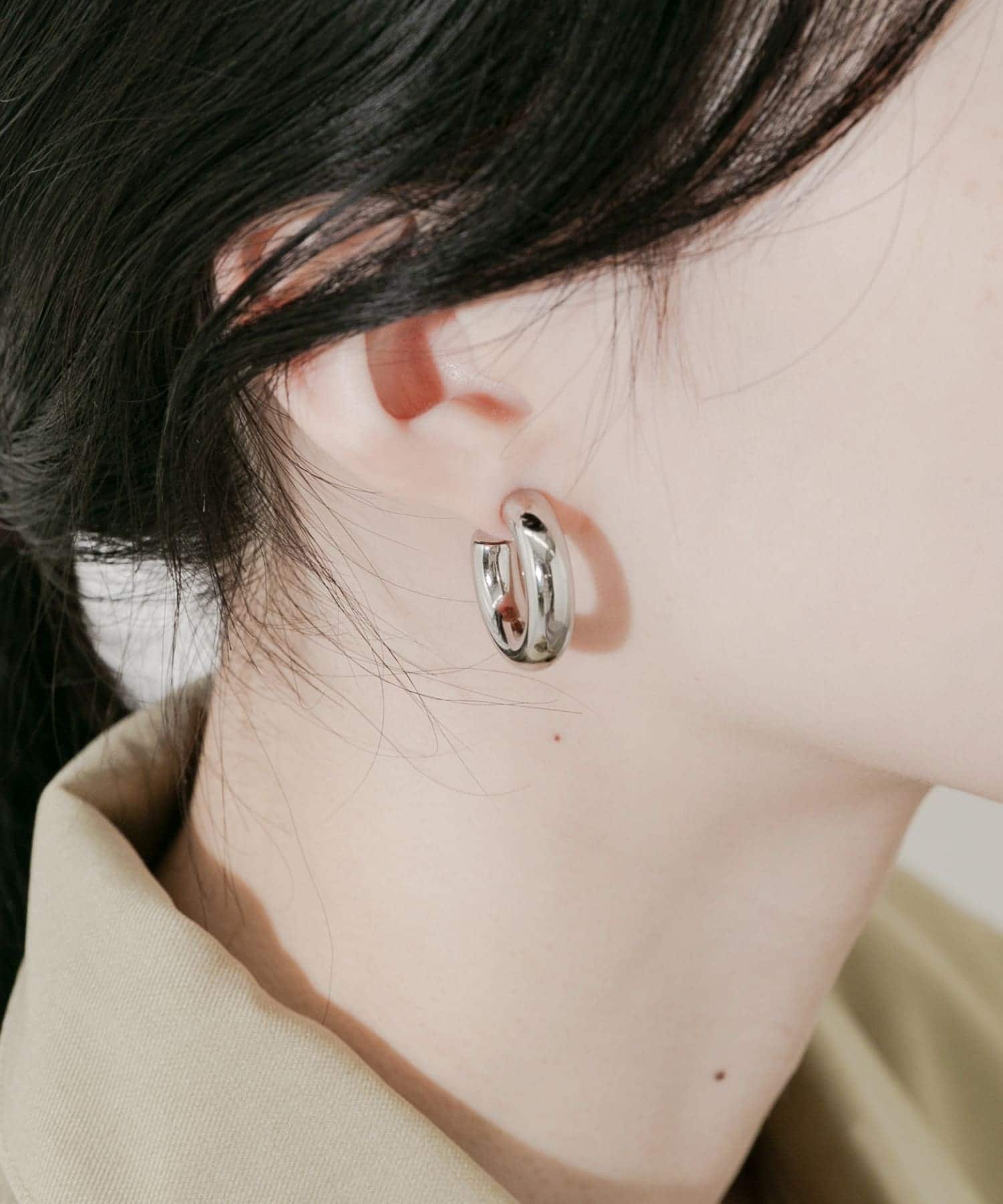 ステンレスワイドフープピアス(- SLV): アクセサリー｜URBAN RESEARCH