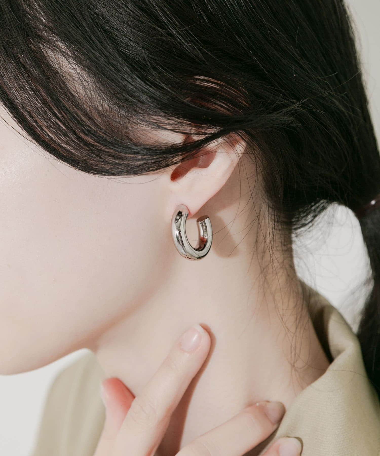 ステンレスワイドフープピアス SLV -