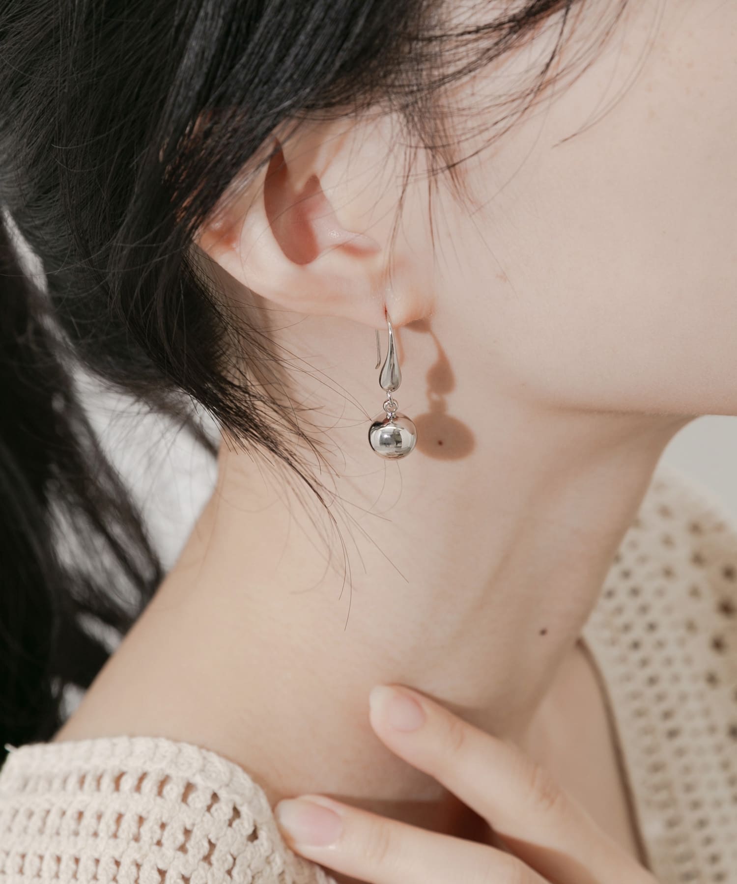 メタルボールドロップフックピアス SLV -