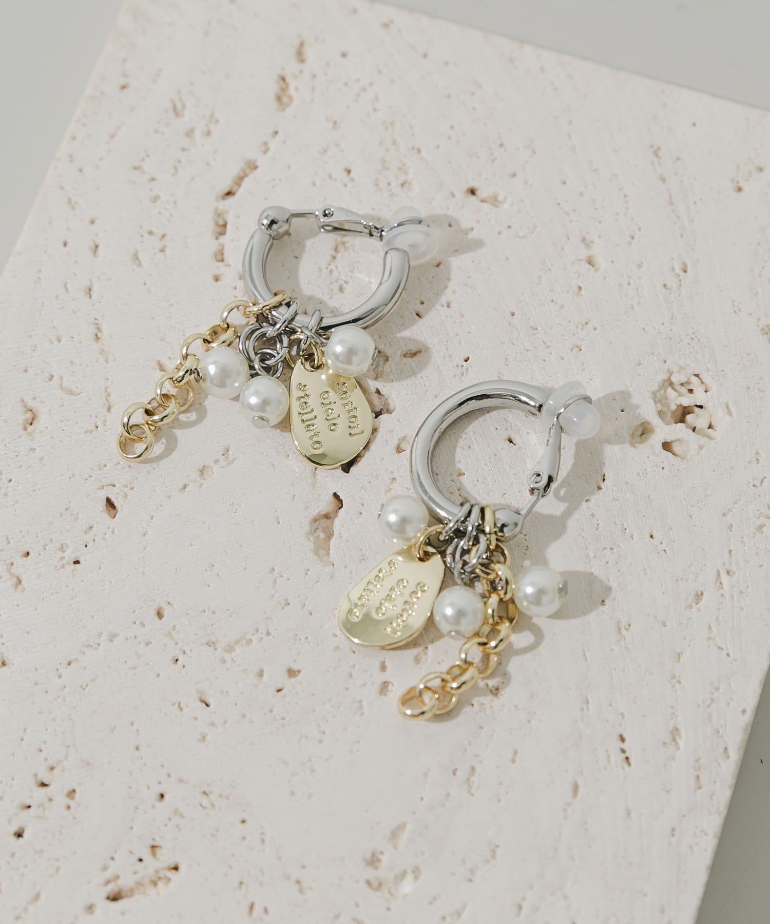 コインプレートチャームイヤリング