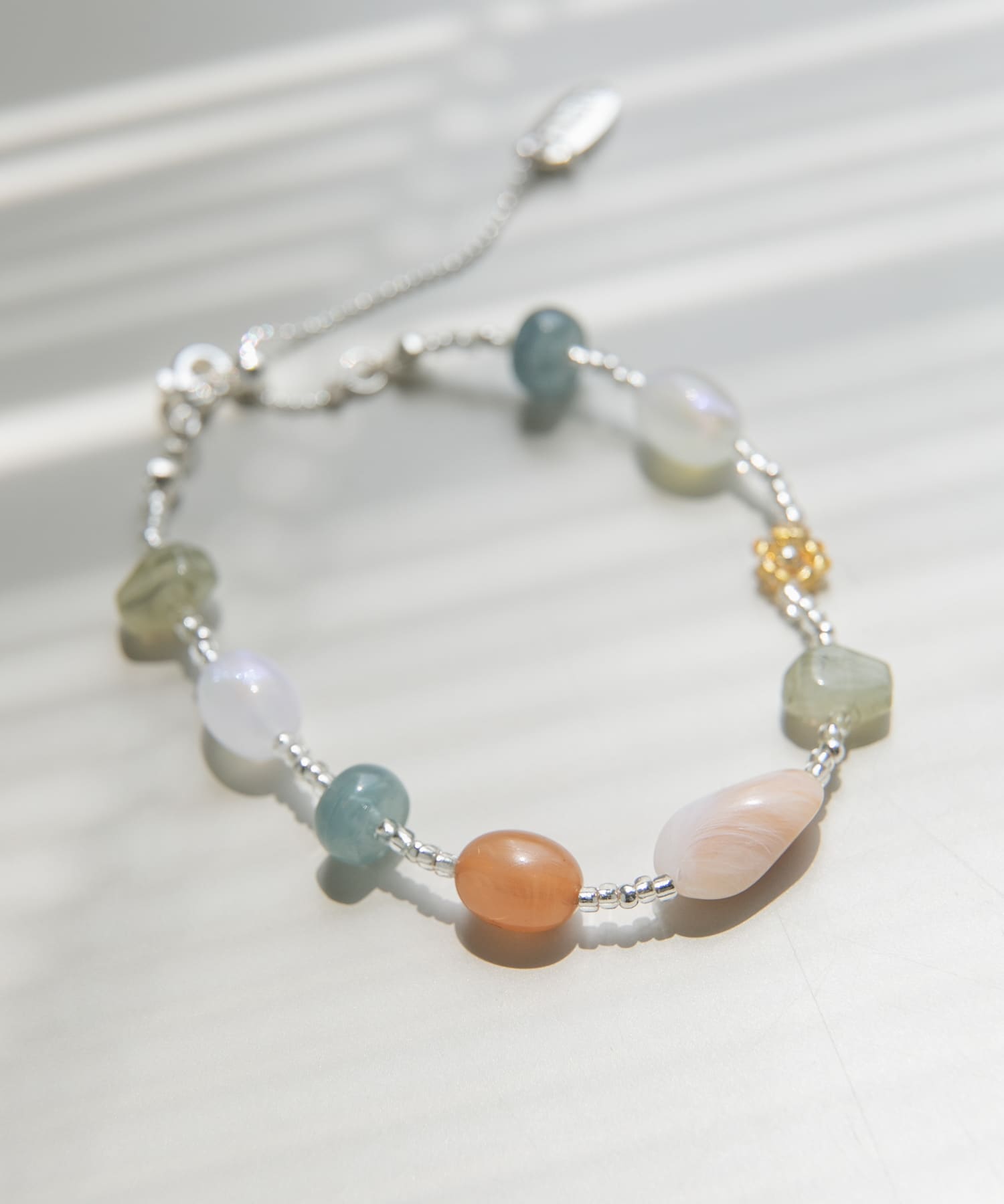 ビーズカラーガラスブレスレット