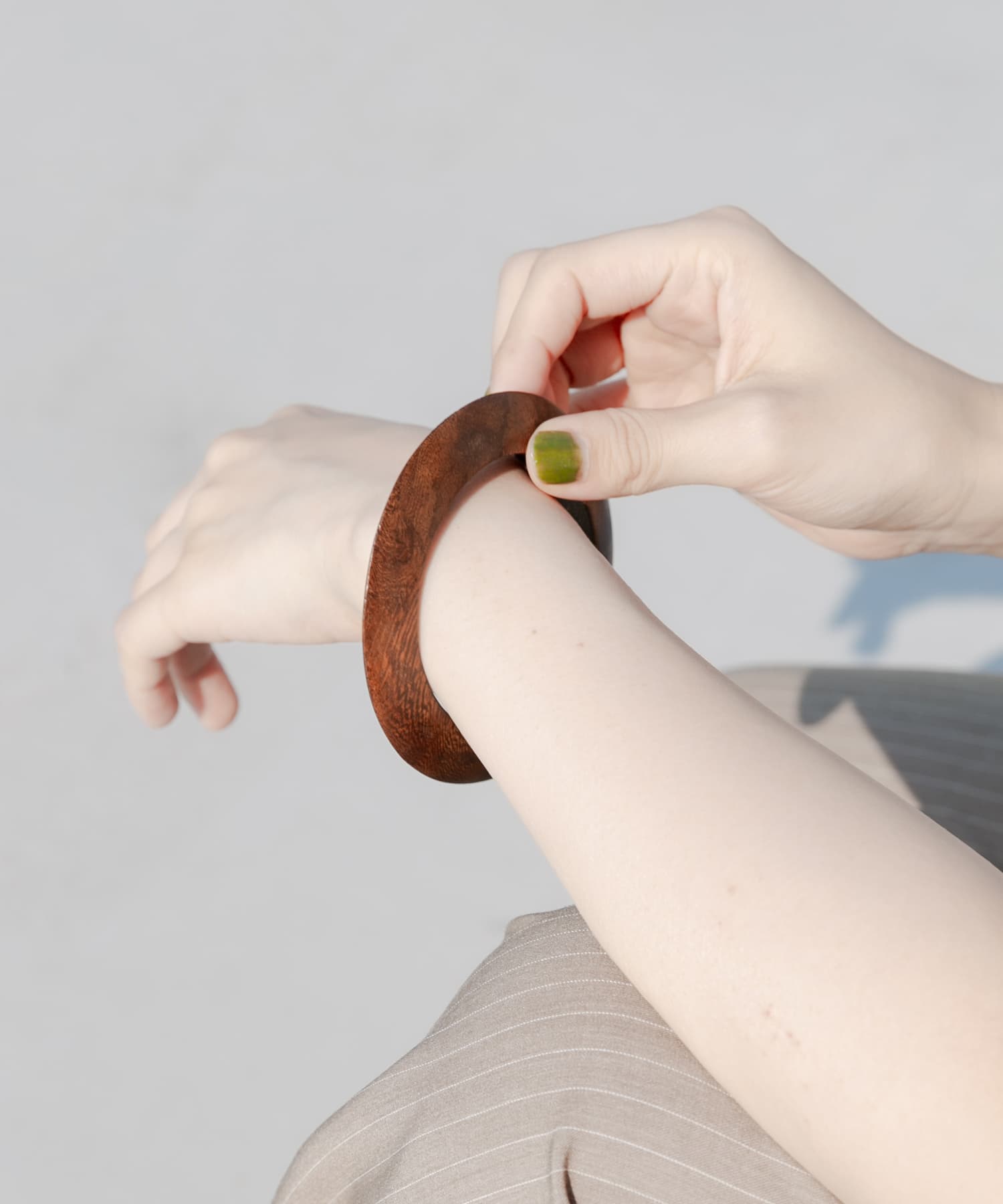 ウッドポインテッドバングル