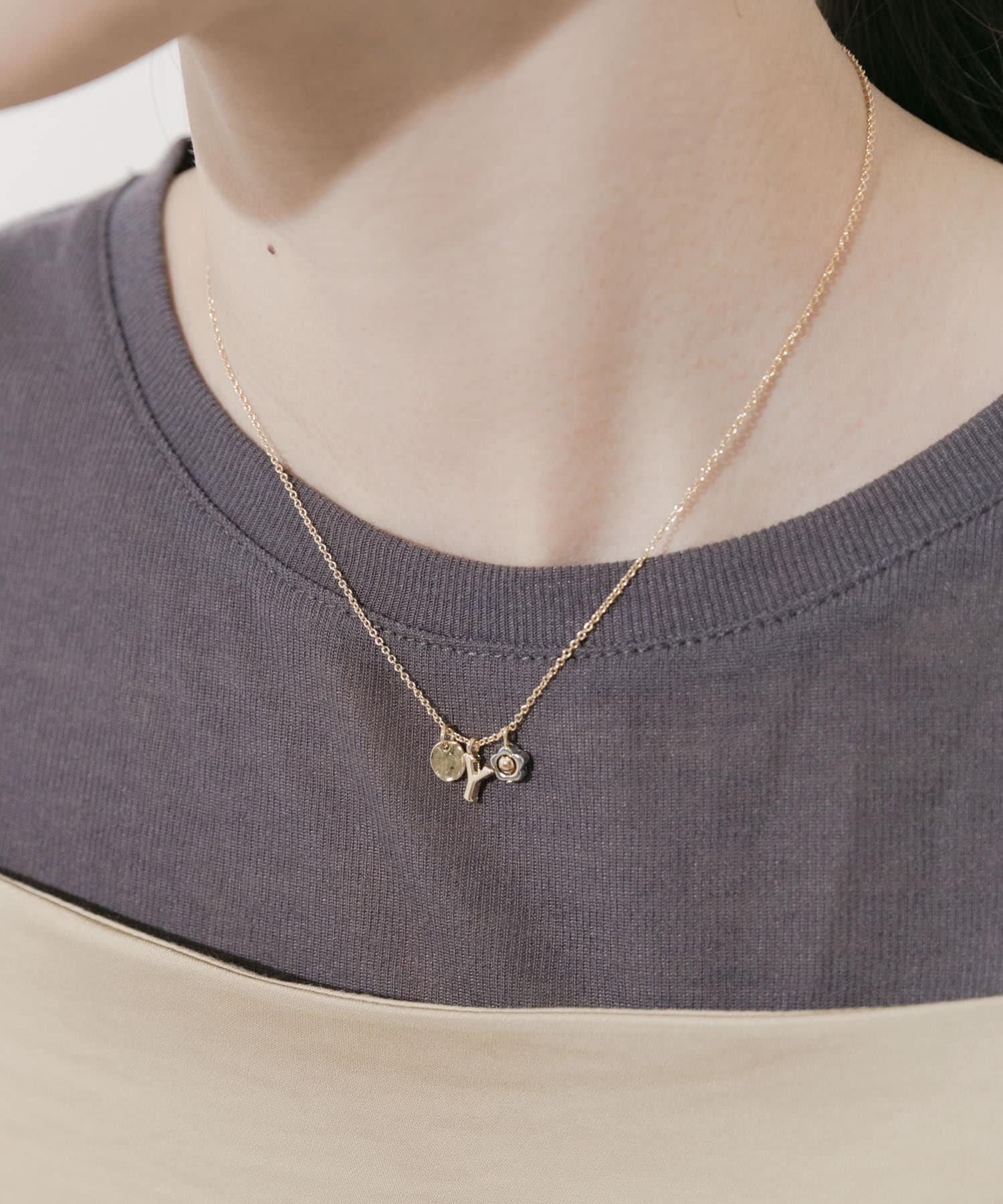 イニシャルチャームネックレス GLD/Y -