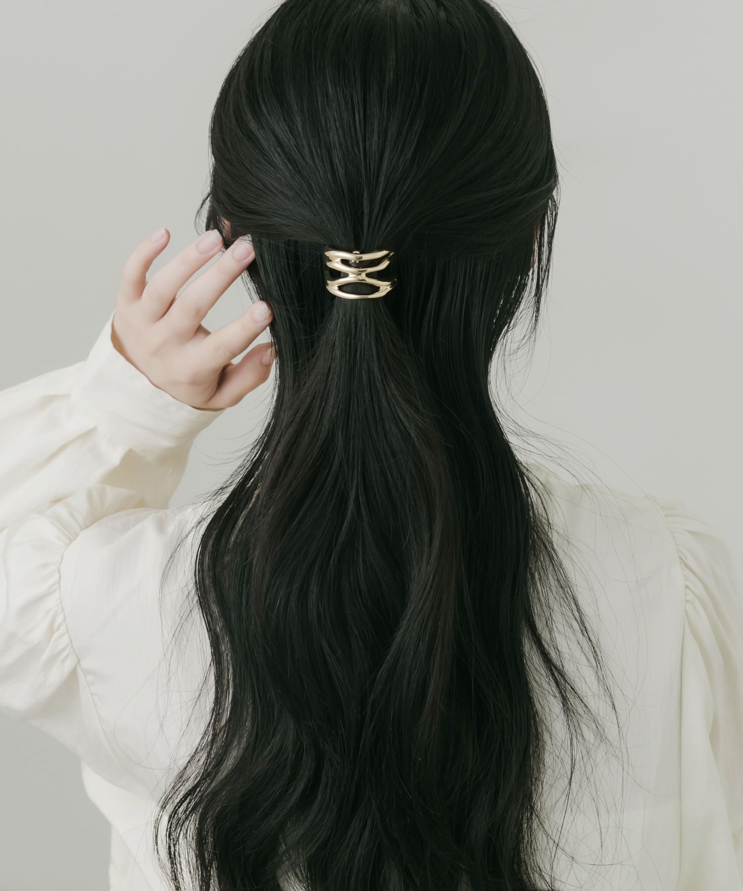 ニュアンスメタルラインヘアカフ GLD -