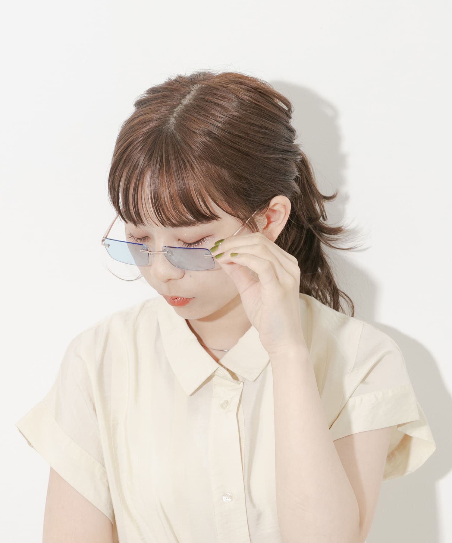 リムレスカラーサングラス BLU -