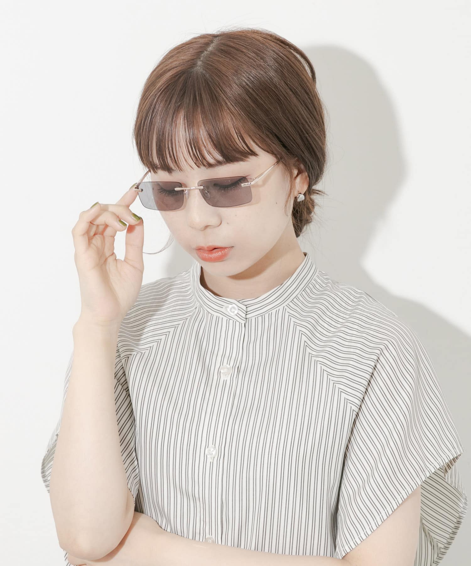 リムレスカラーサングラス BLK -