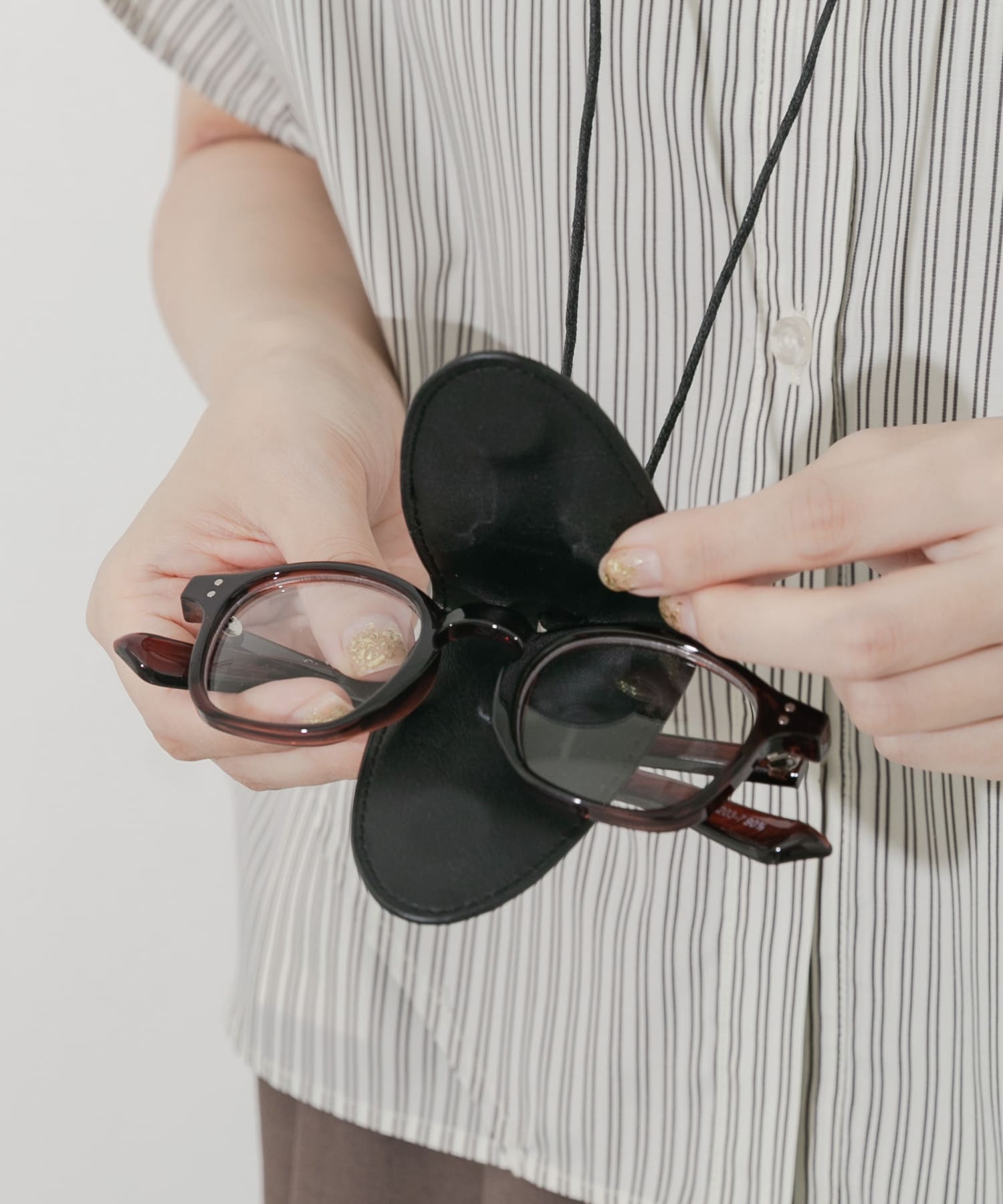 マグネットメガネホルダー BLK -