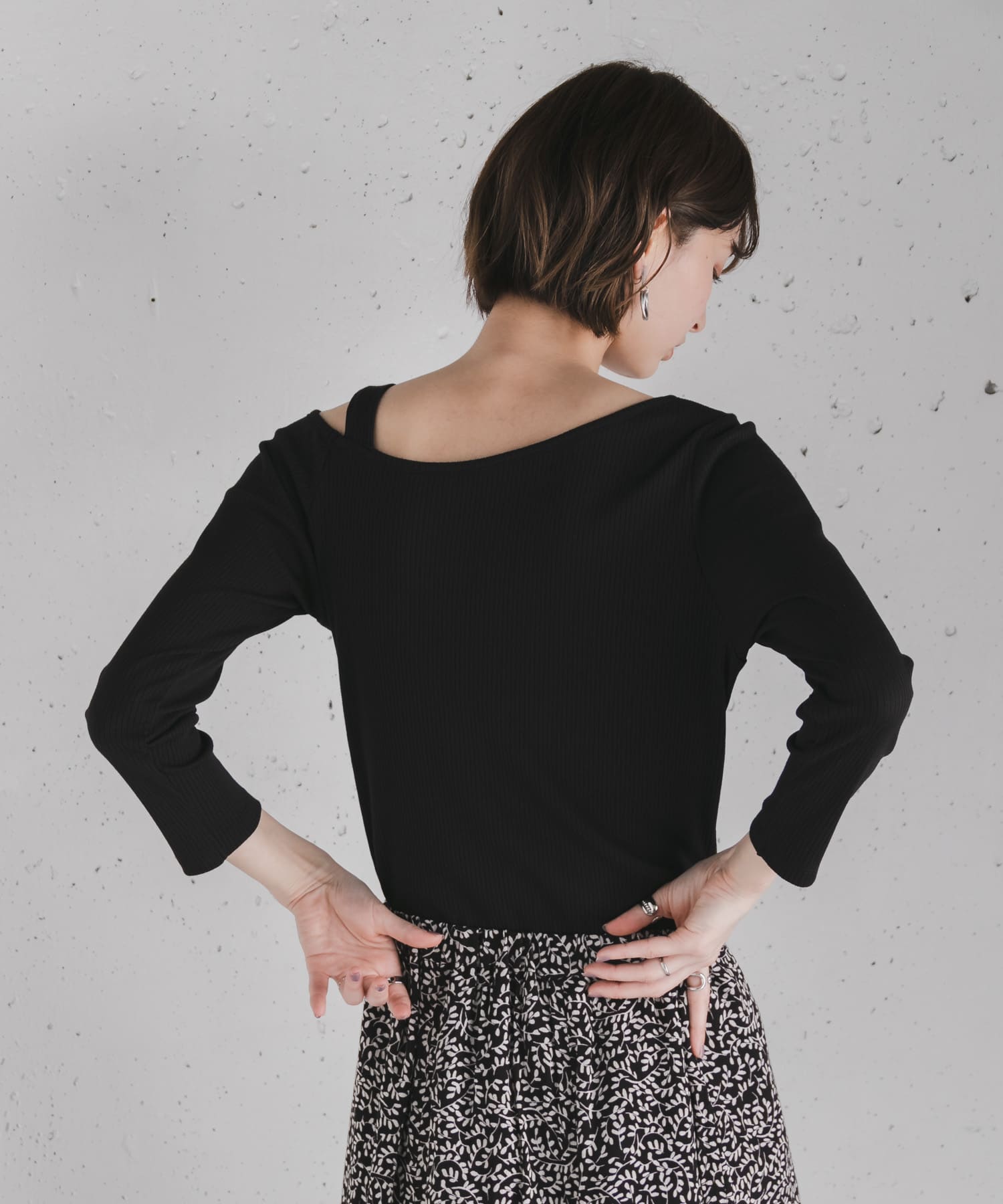 アシメネックリブトップ(7分袖) BLACK FREE