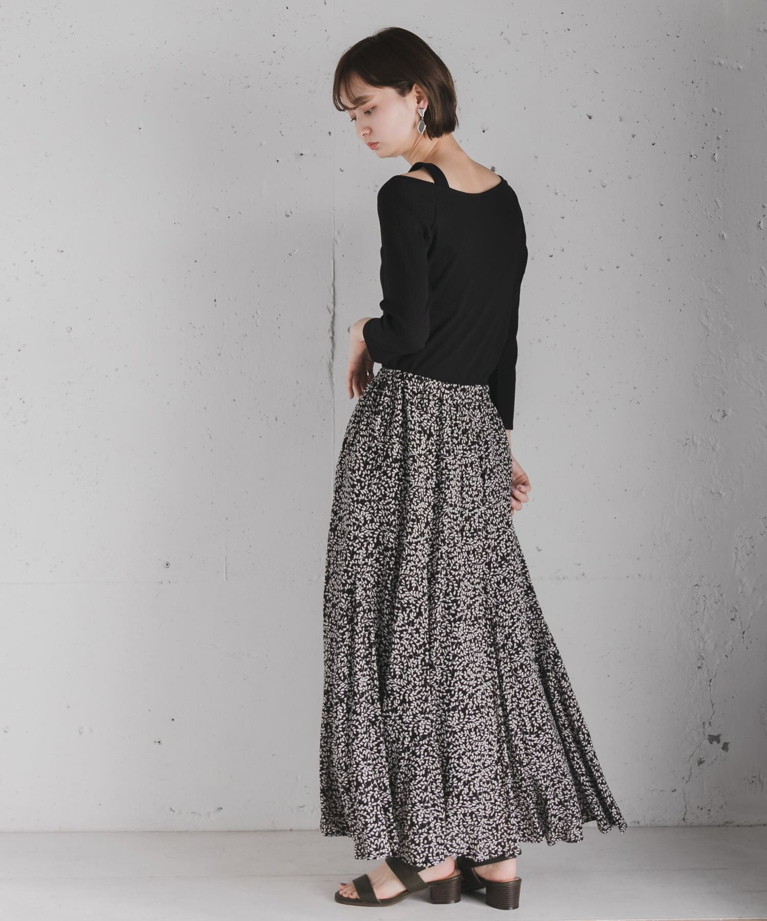 アシメネックリブトップ(7分袖) BLACK FREE