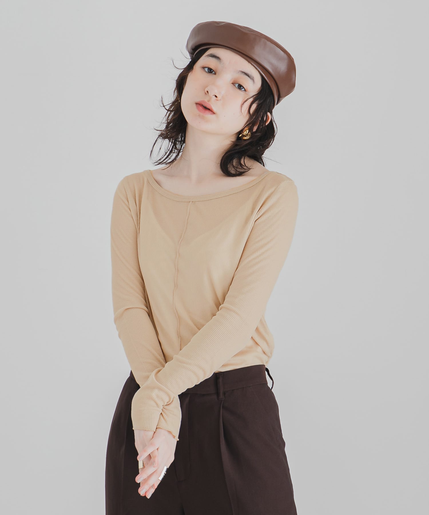 ボートネックシアーカットトップ BEIGE FREE