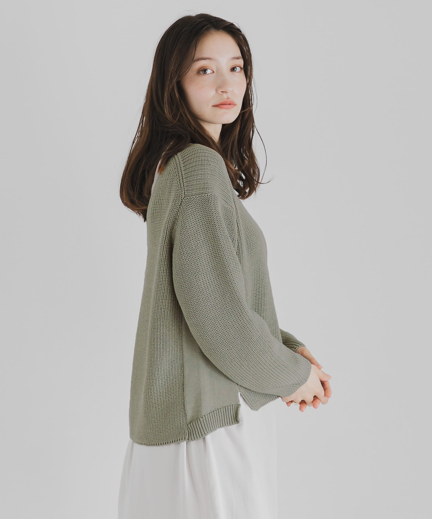 バックオープンルーズセーター L.KHAKI FREE