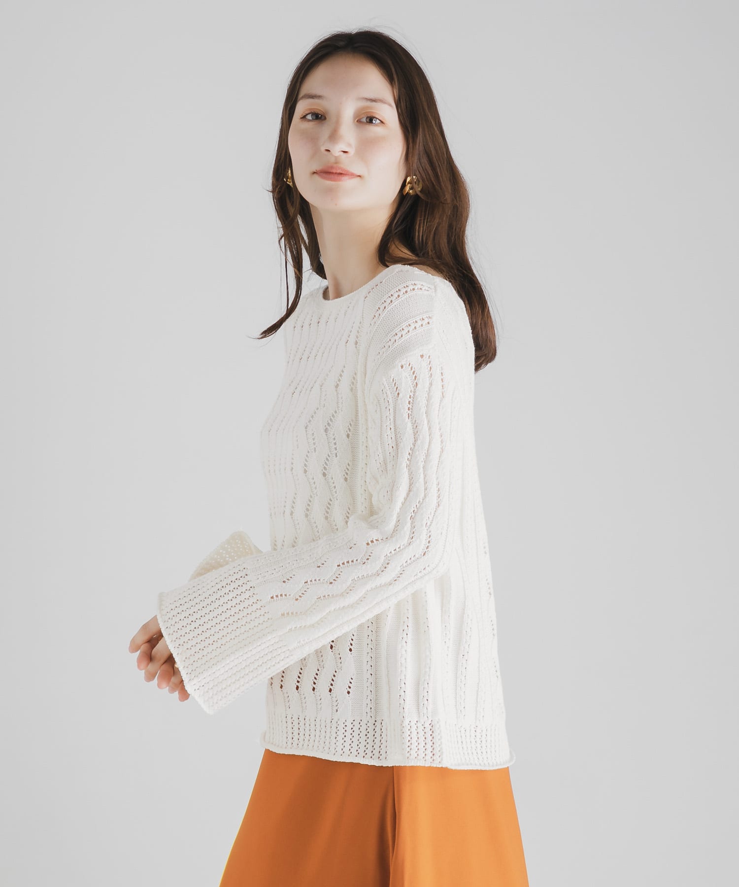 OFF WHITE