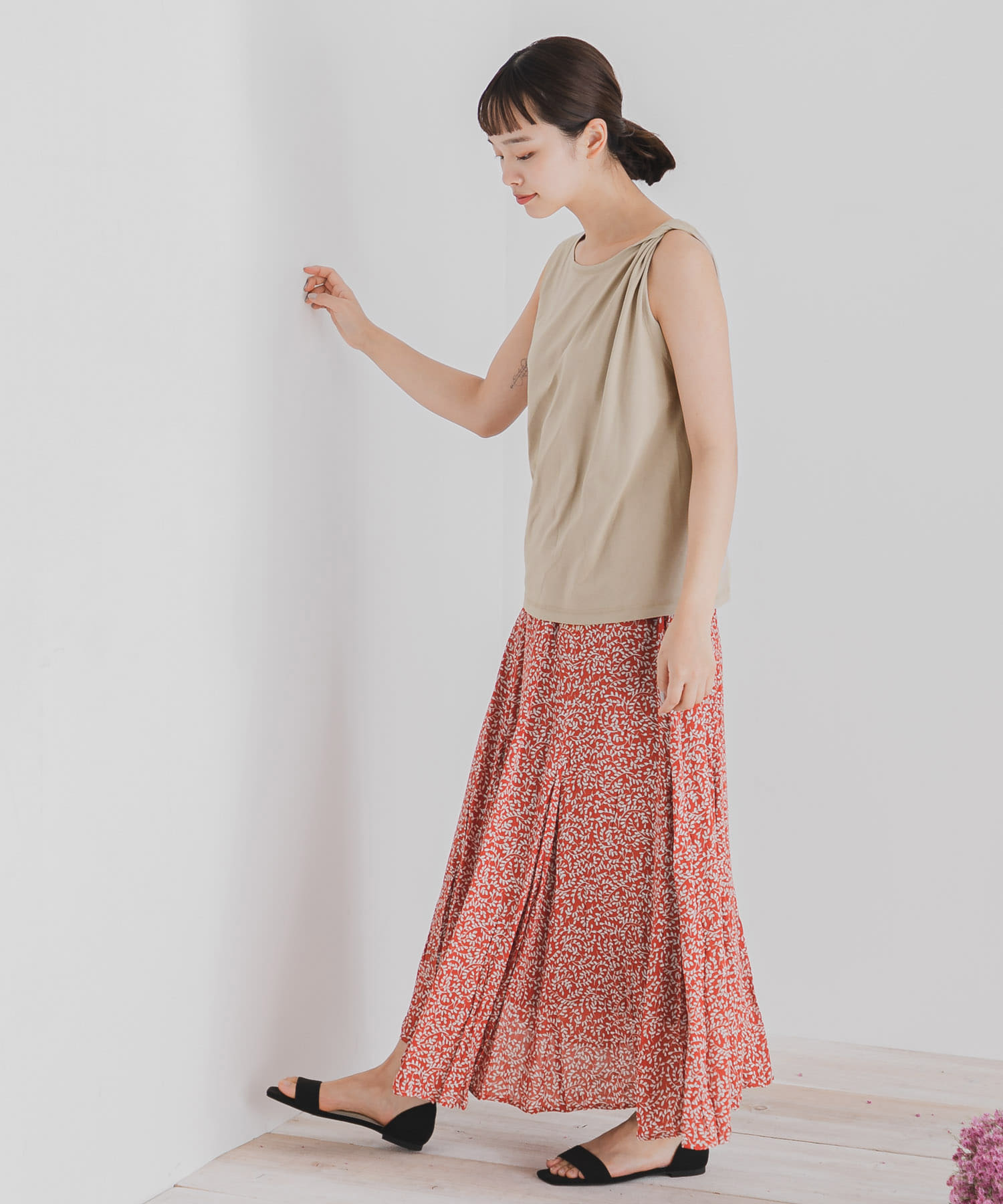 『UR TECH』ツイストショルダーアシメトップ GREIGE FREE