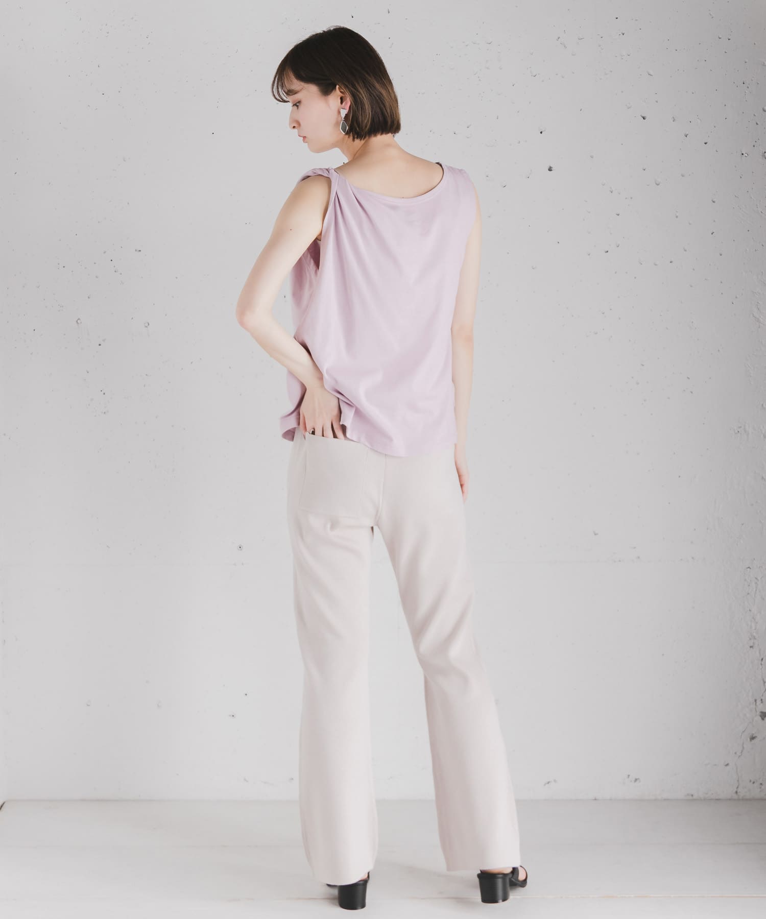 『UR TECH』ツイストショルダーアシメトップ LAVENDER FREE