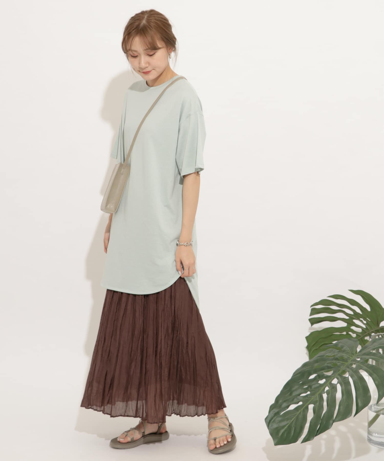 クルーネックラウンドテールチュニックトップ MINT FREE