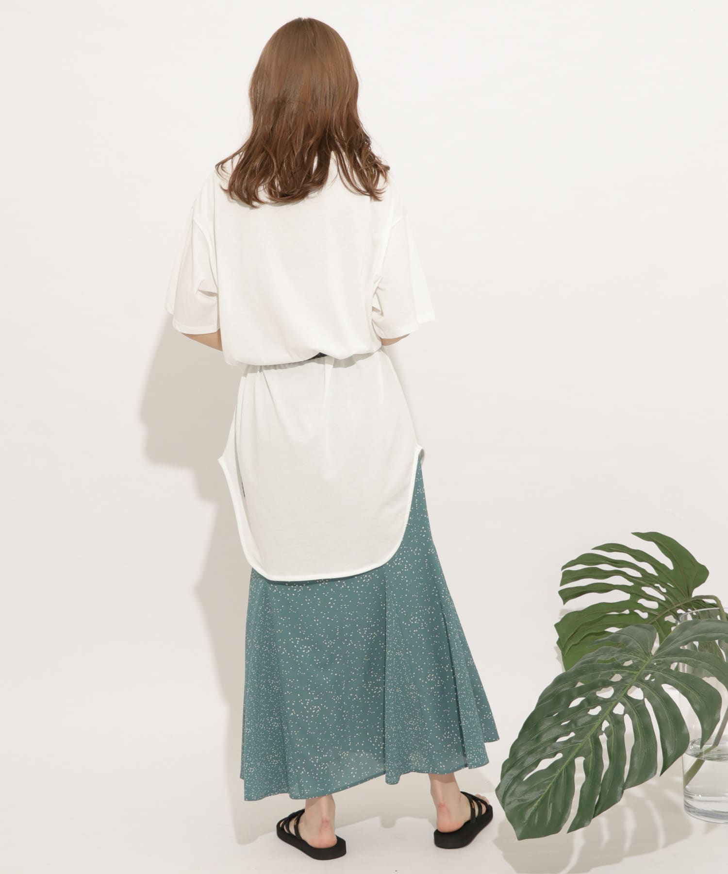 OFF WHITE