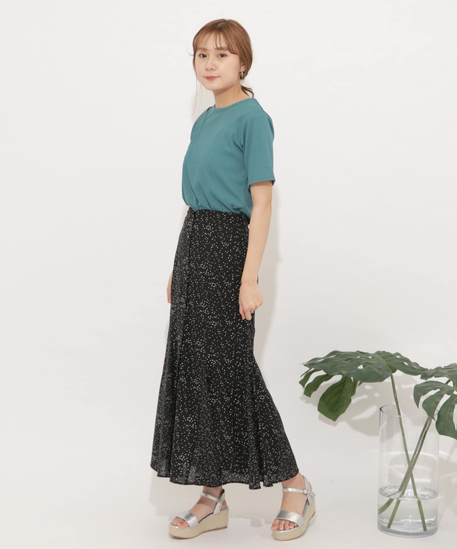 GREEN
