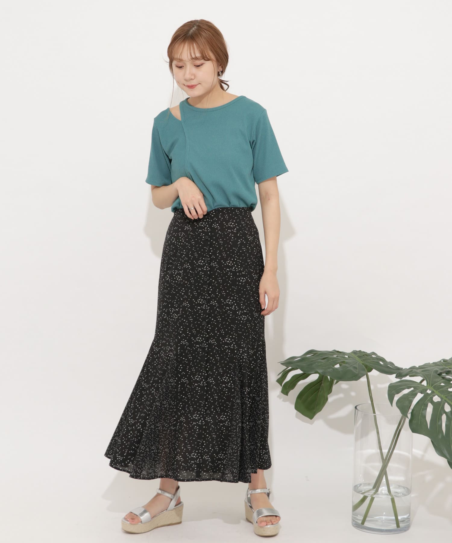 GREEN