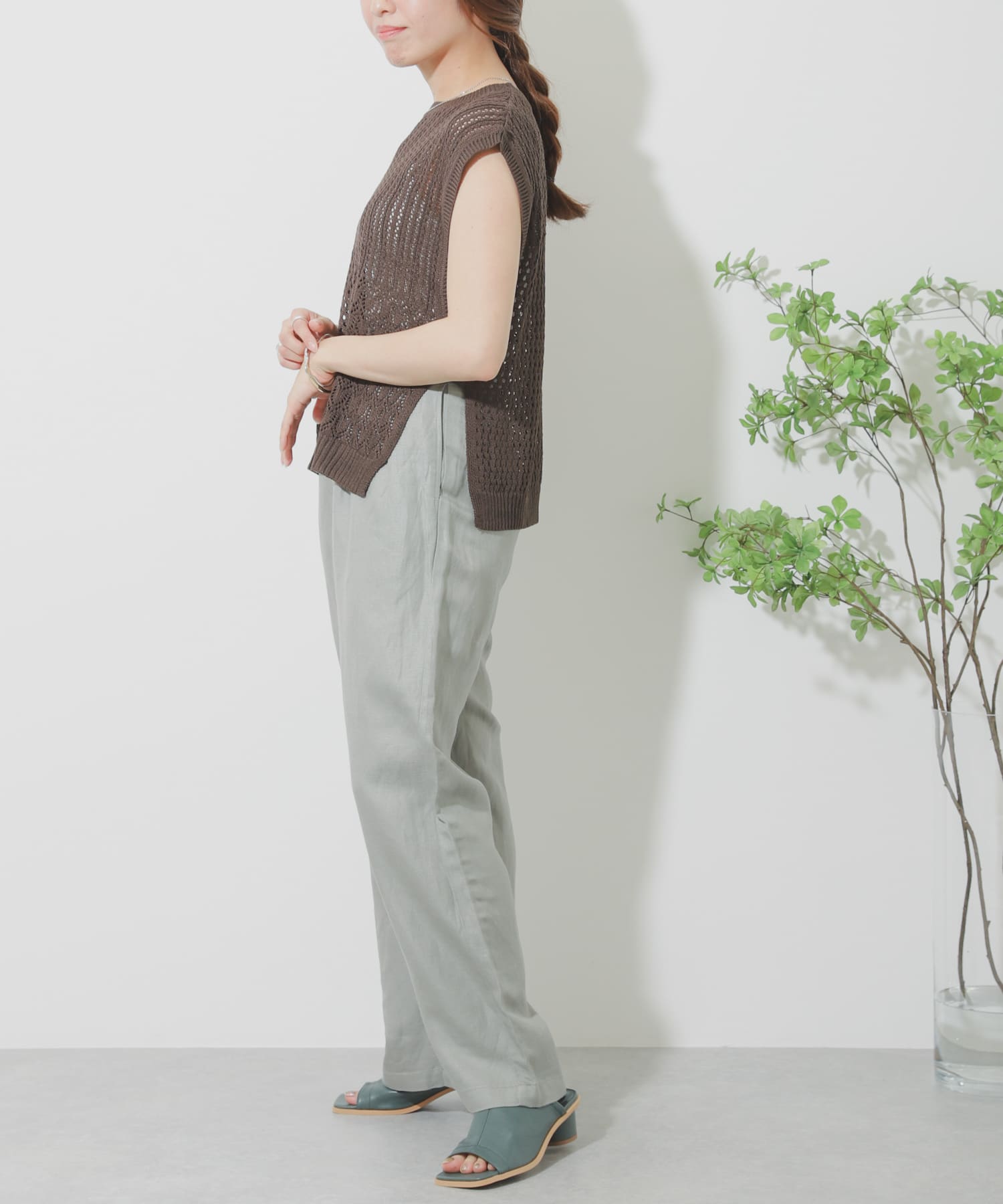 L.KHAKI