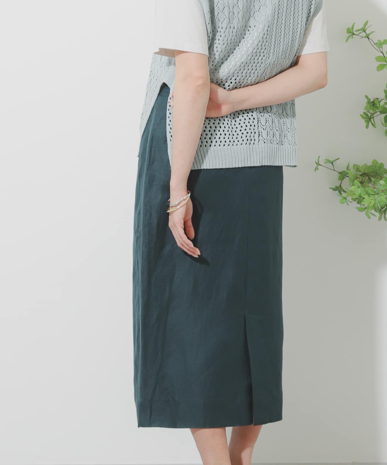 GREEN
