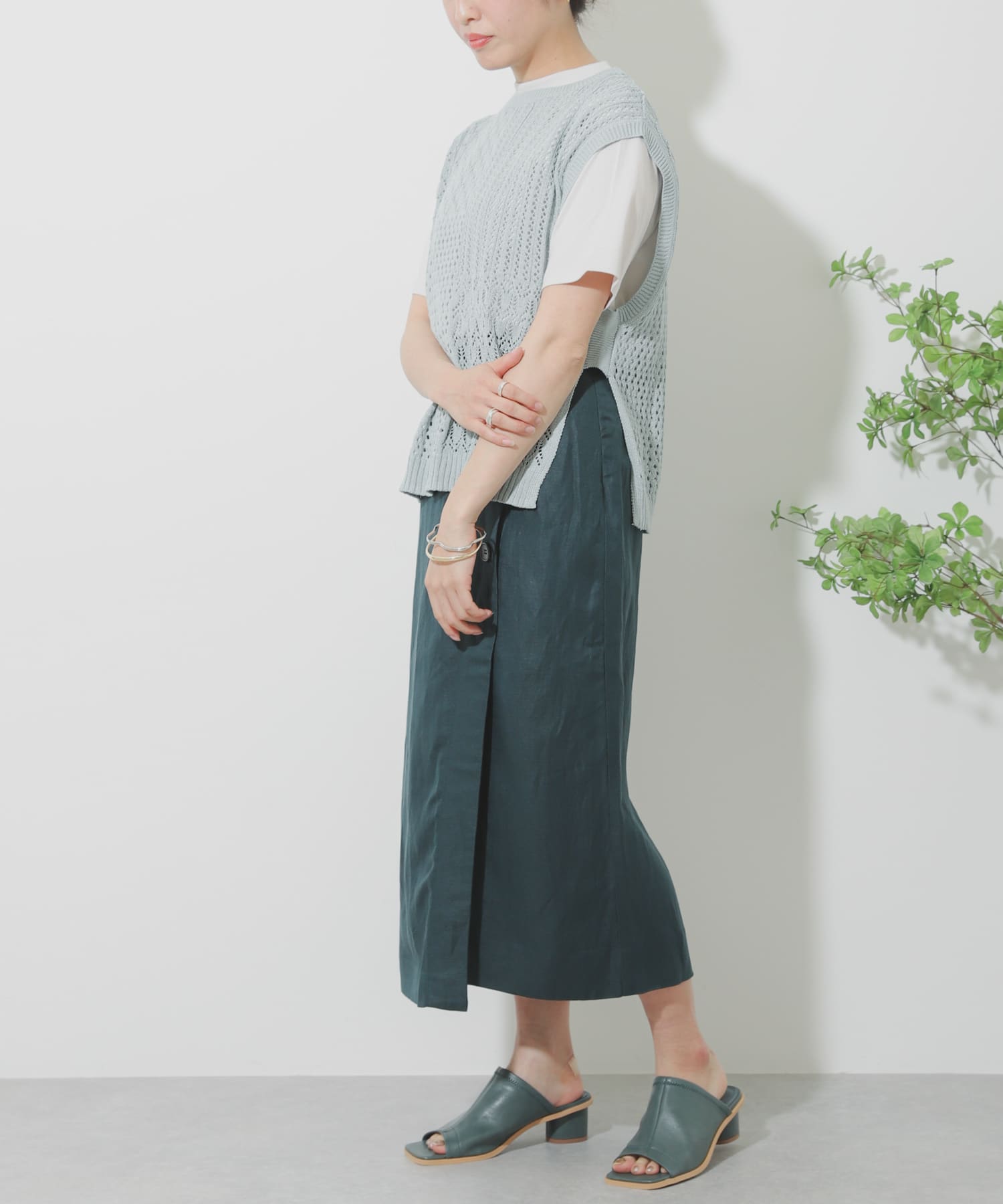GREEN