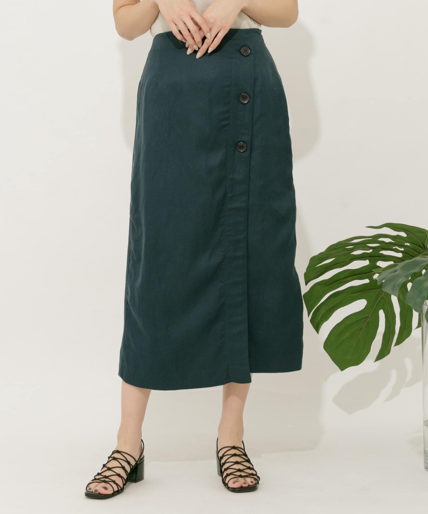 GREEN