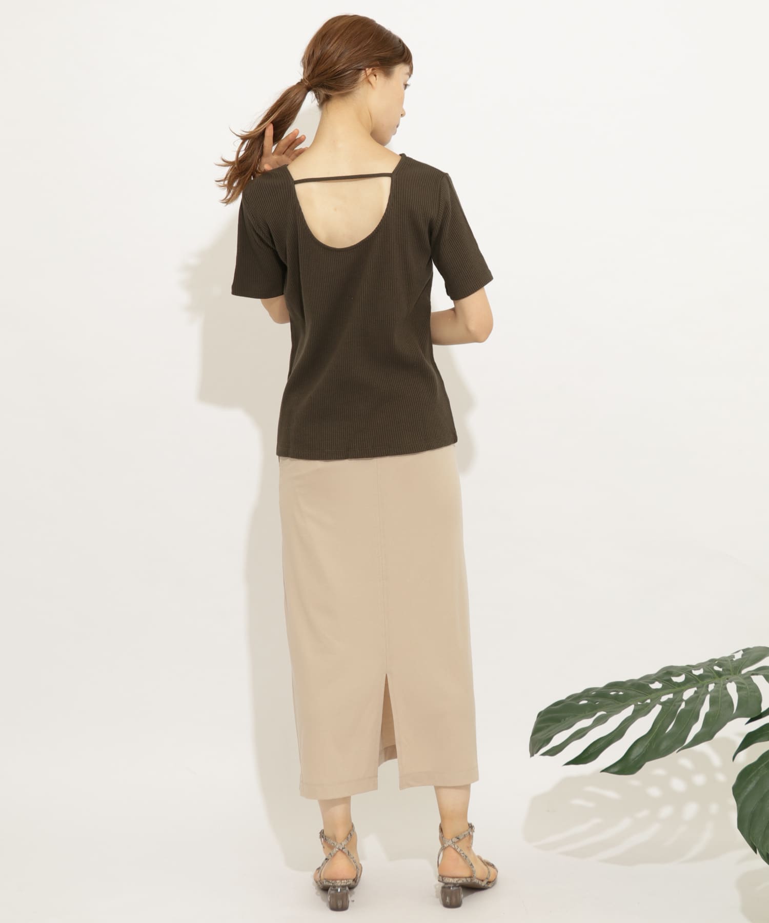 バックスリットIラインスカート BEIGE FREE