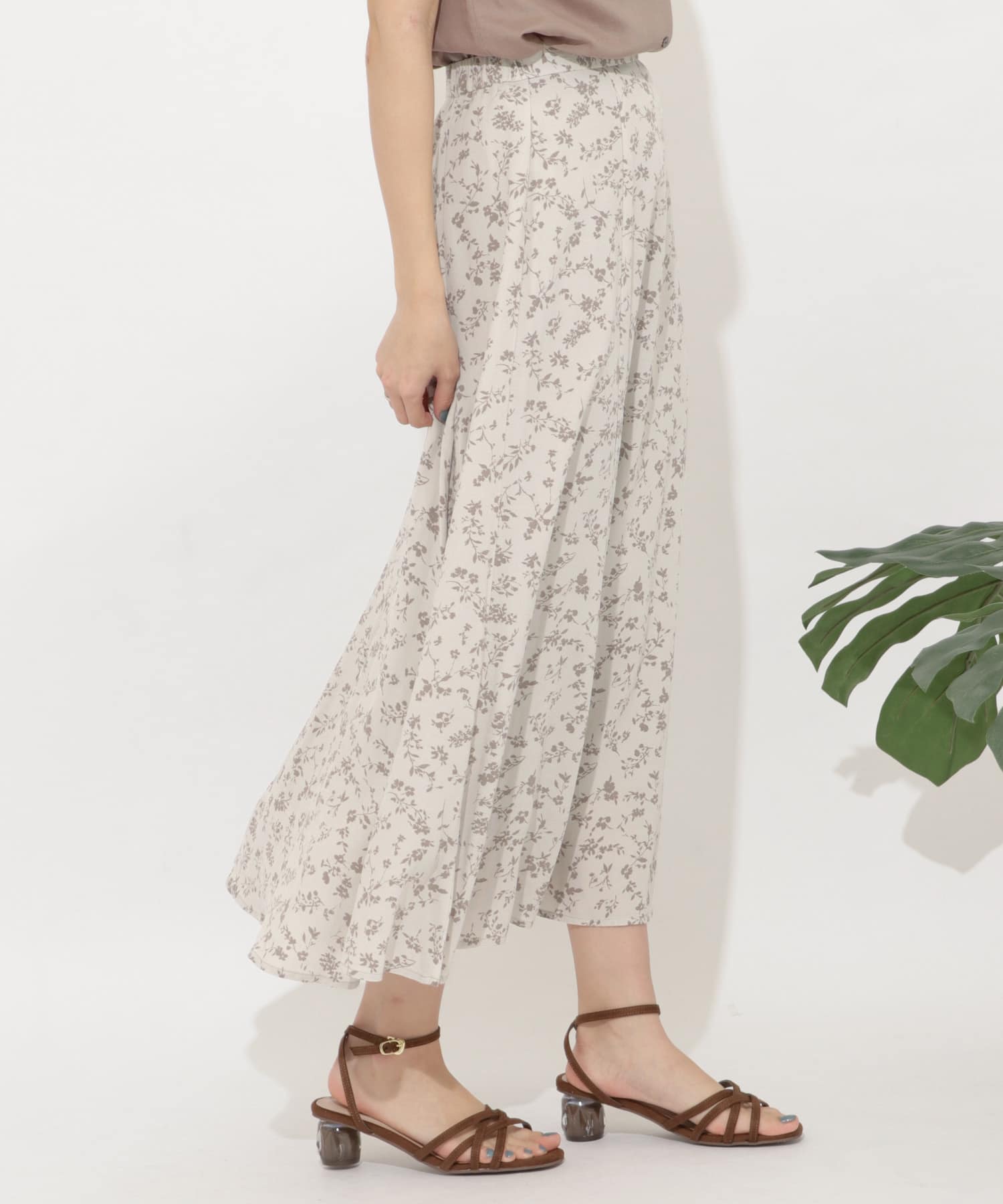 フラワープリントフレアスカート GRE×MOC FREE