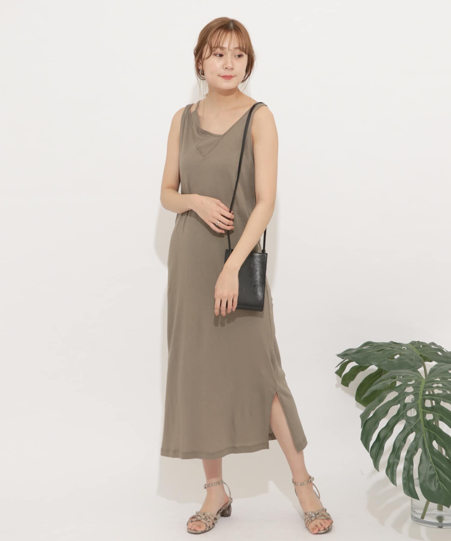 KHAKI
