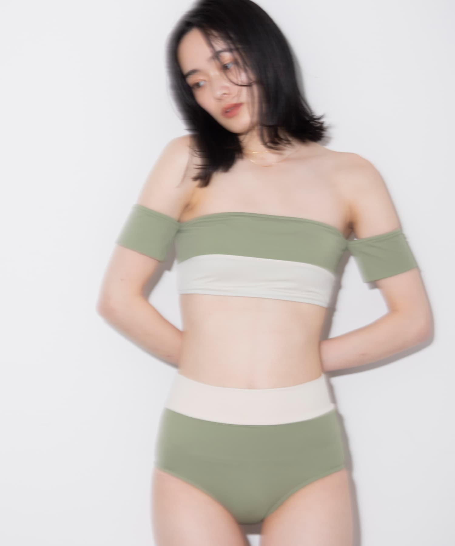 L.KHAKI