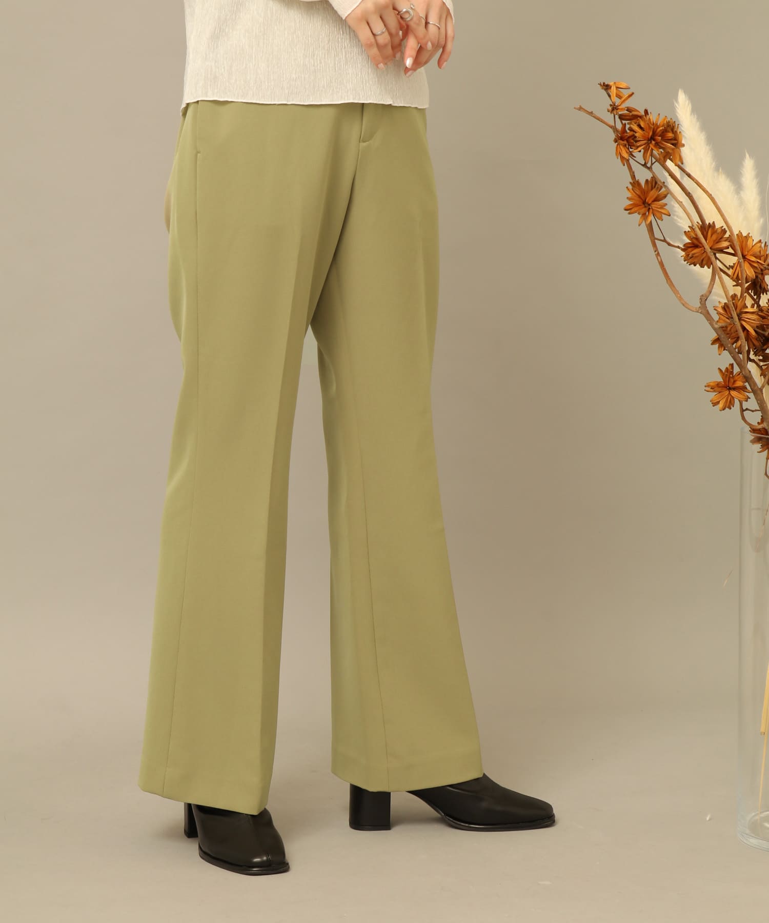 センタープレスキックフレアパンツ OLIVE S