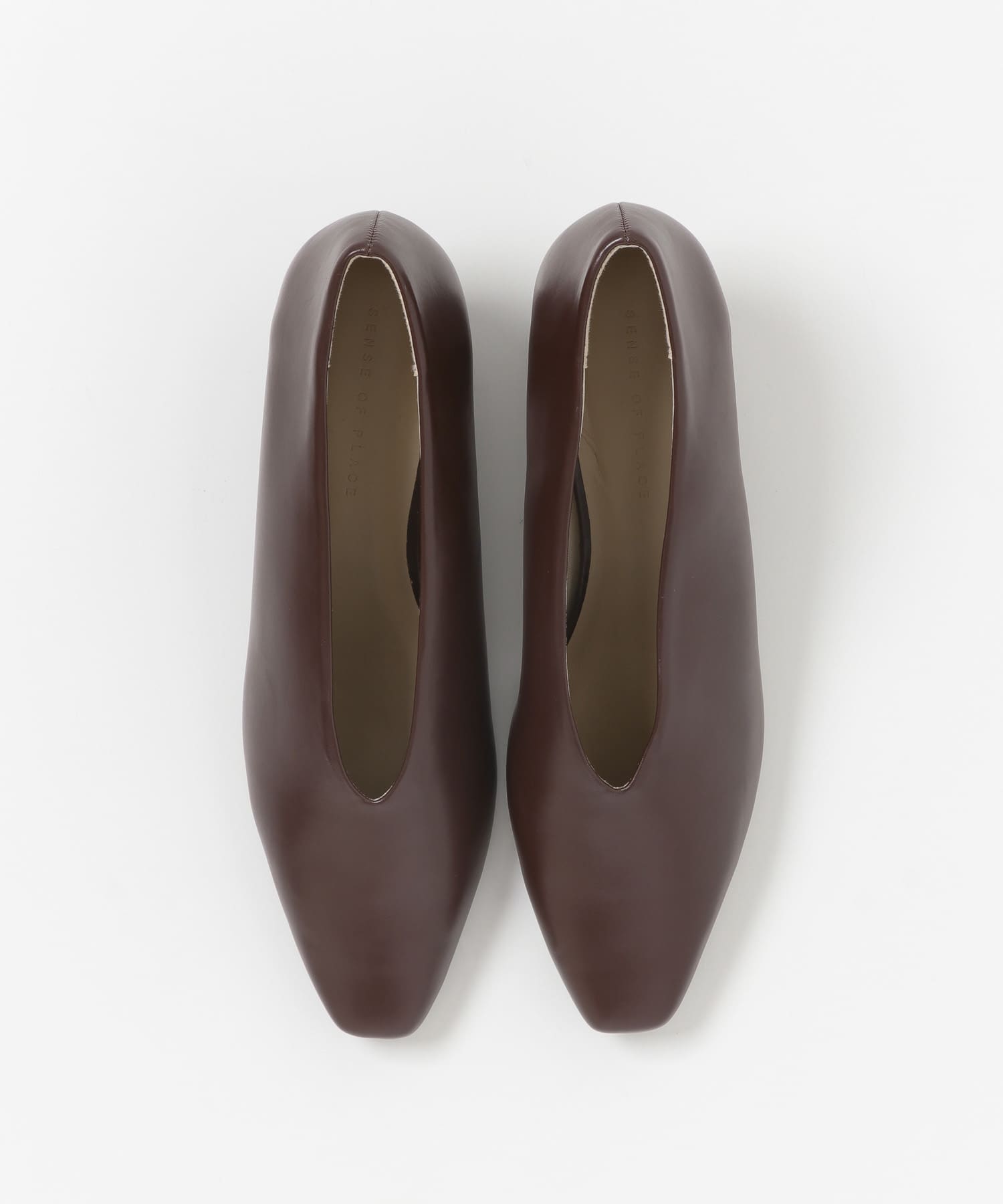 深Vカットパンプス BROWN S
