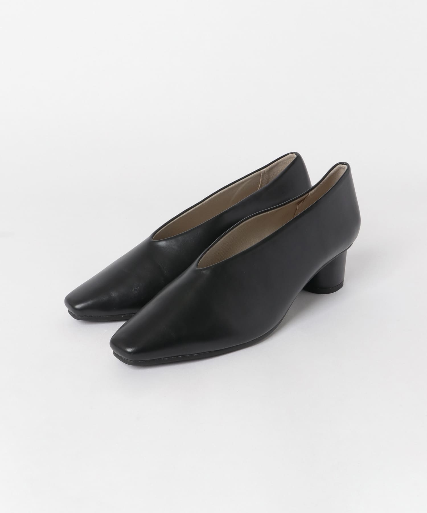 深Vカットパンプス BLACK S