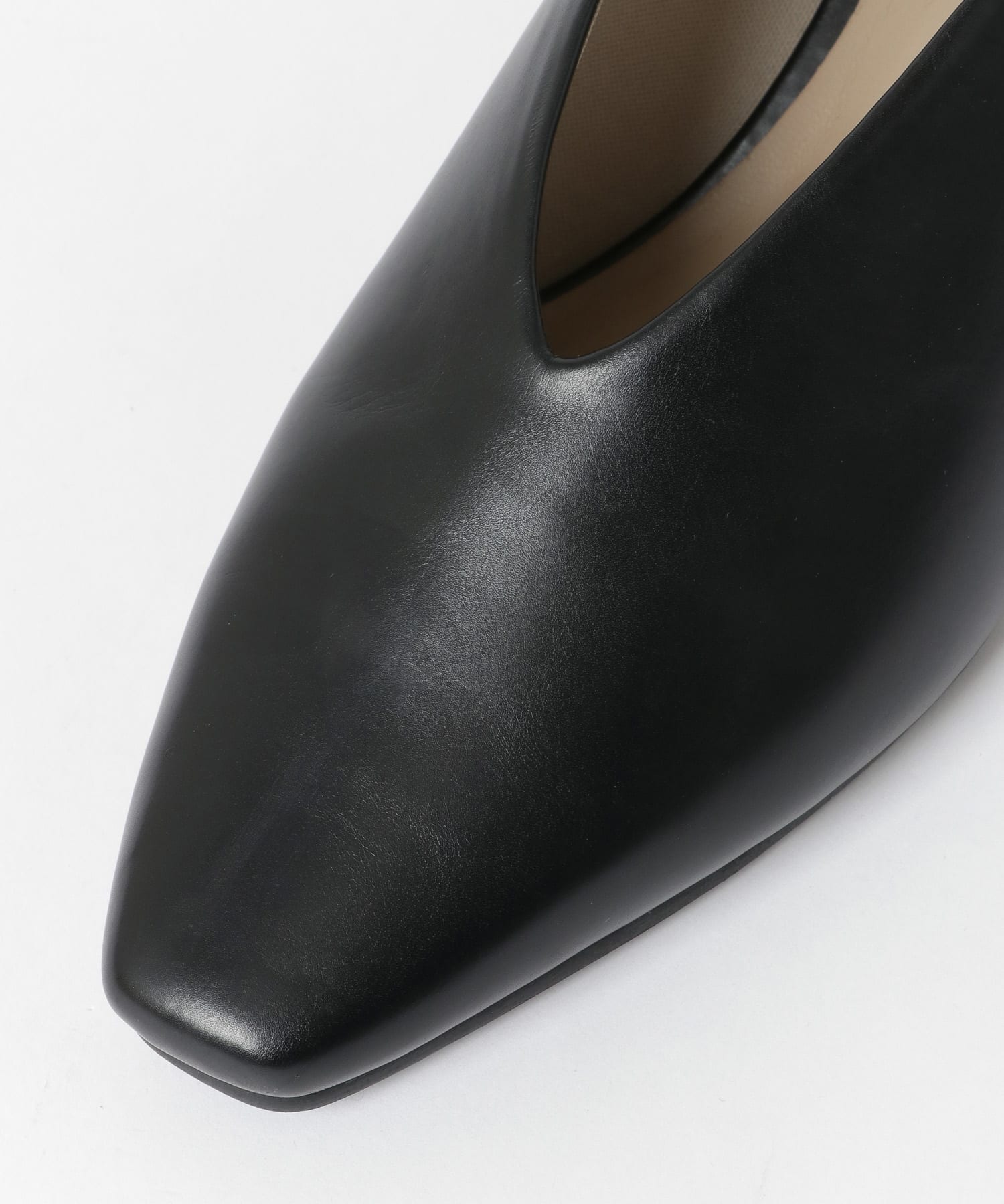深Vカットパンプス BLACK S