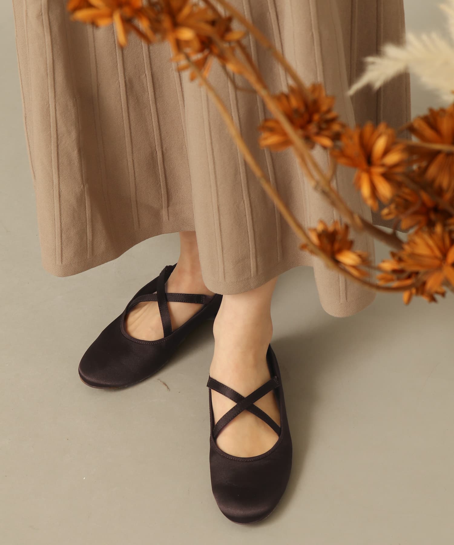クロスストラップフラットシューズ BROWN S
