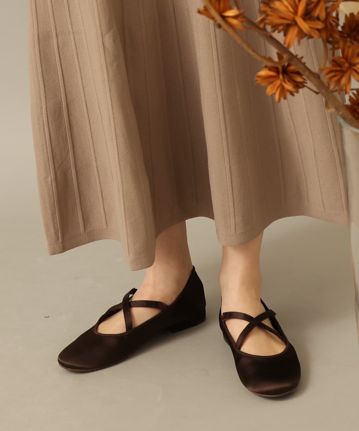 クロスストラップフラットシューズ BROWN S