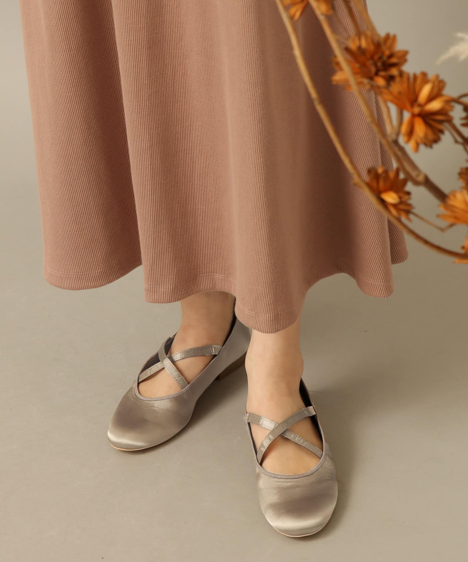 クロスストラップフラットシューズ GREIGE S