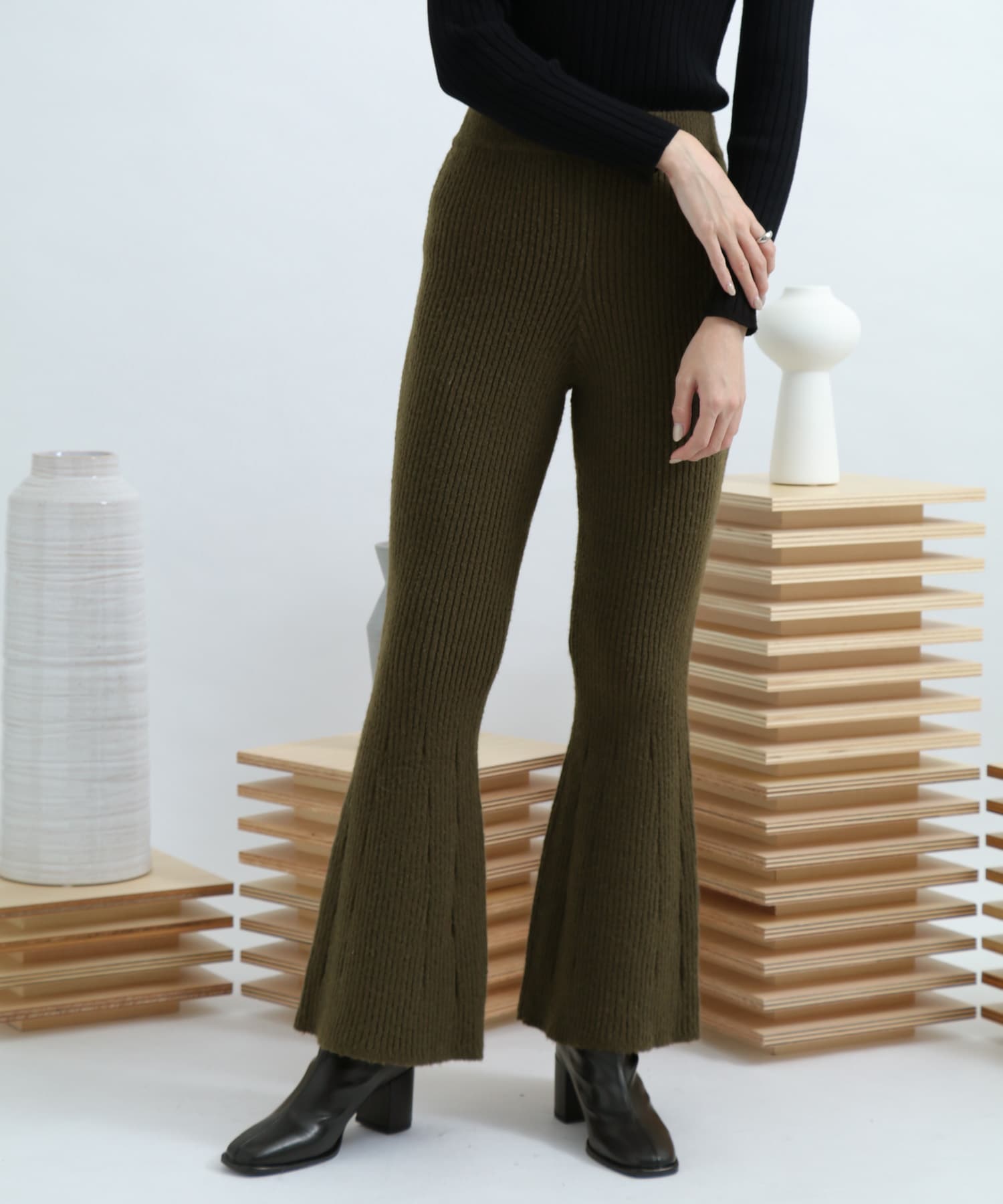 KHAKI