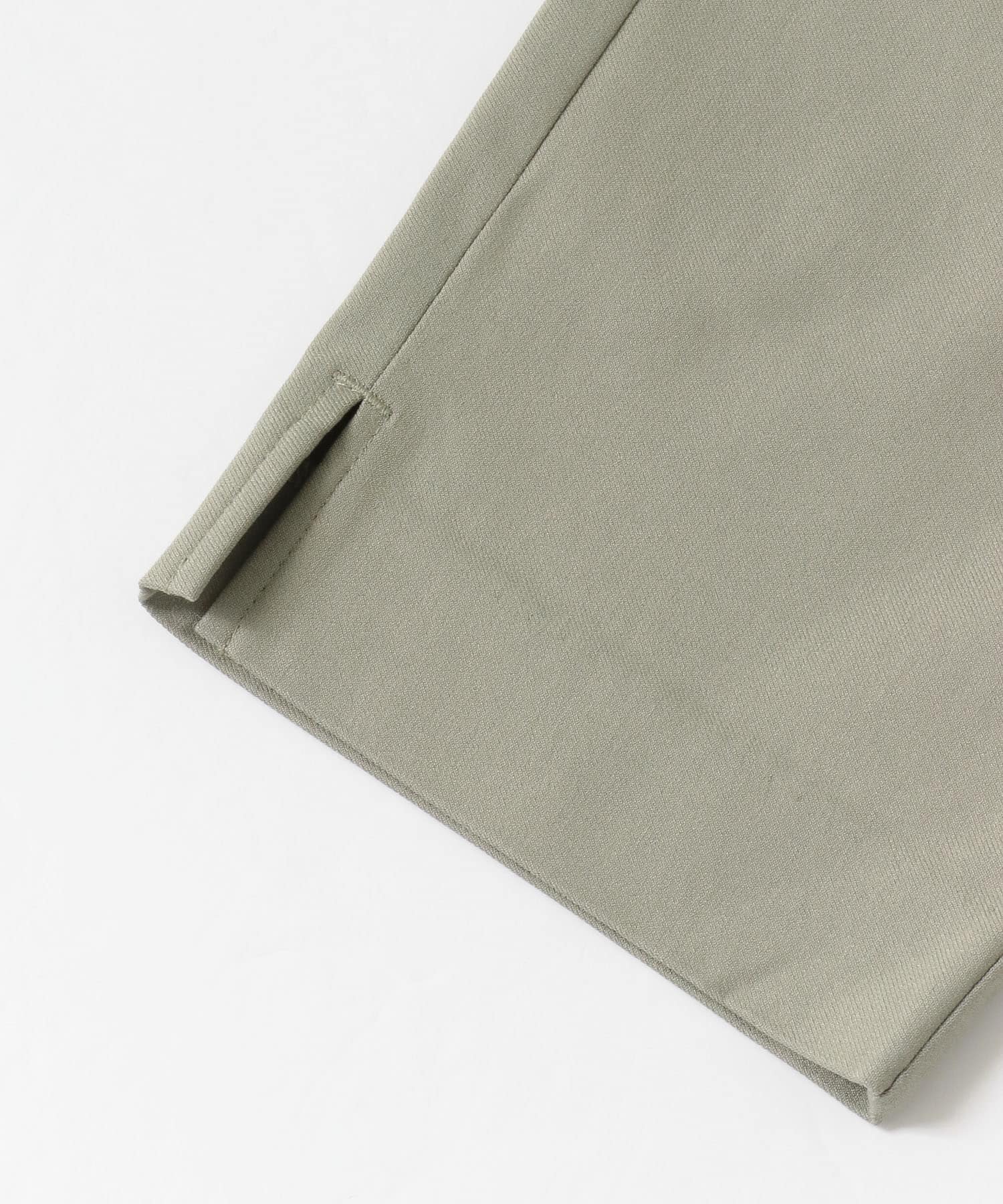 ストレッチスリムテーパードパンツ L.KHAKI XS
