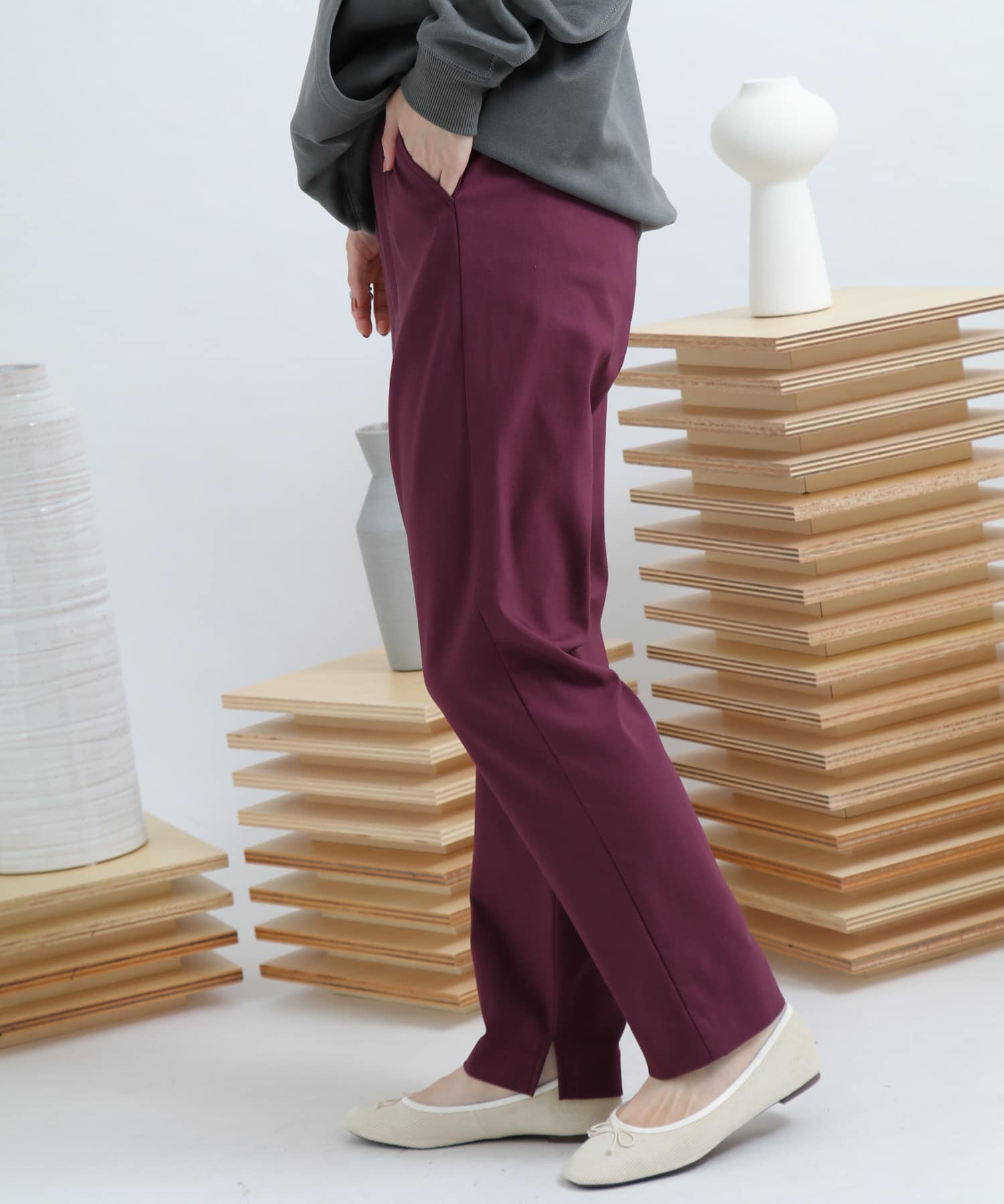 ストレッチスリムテーパードパンツ BURGUNDY XS
