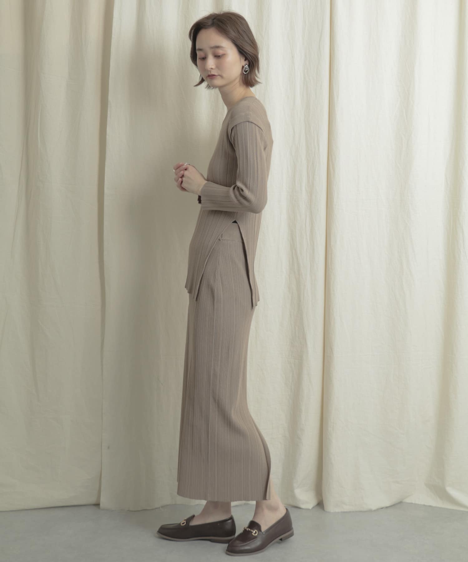 パワーショルダーリブセーター BEIGE one