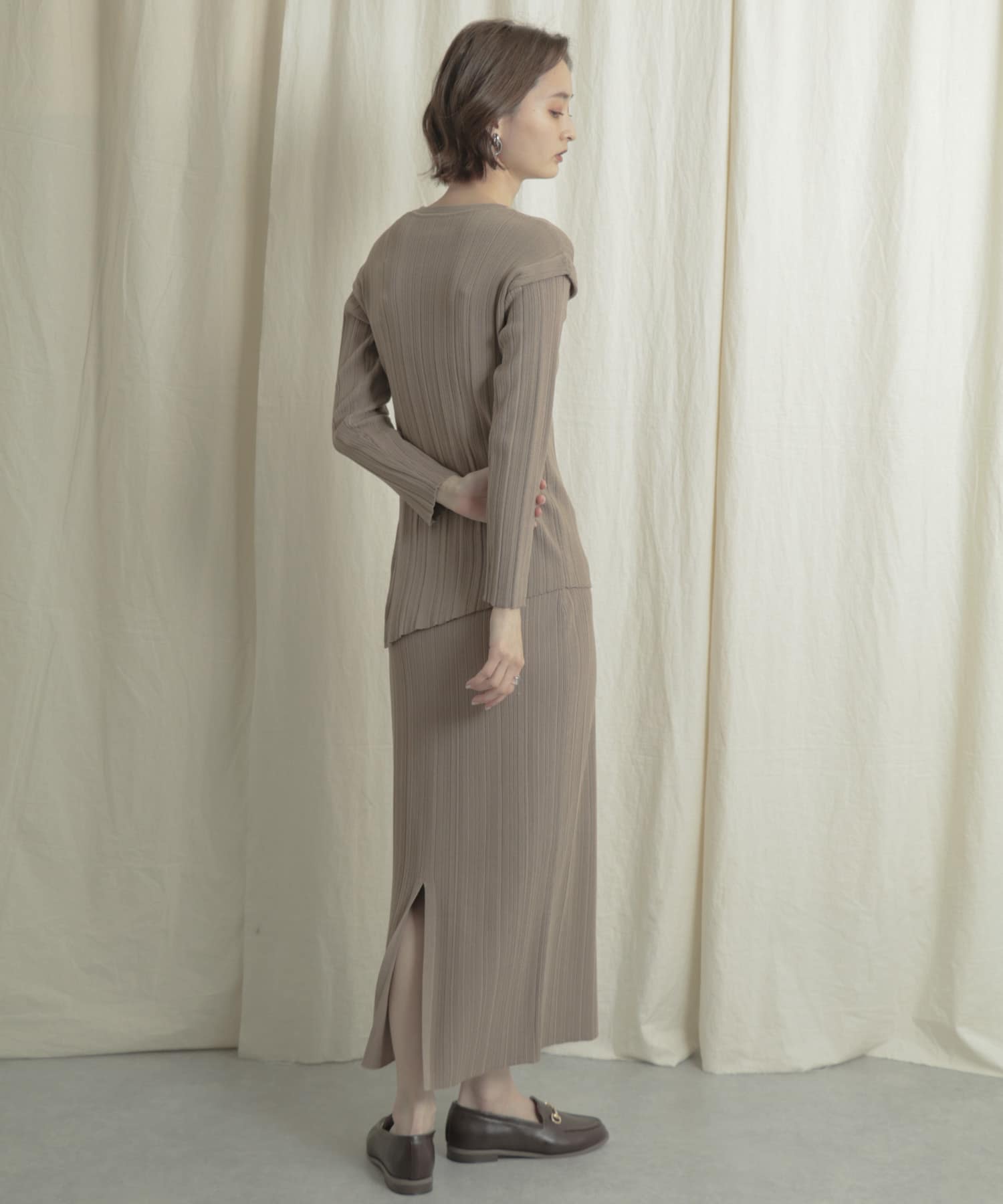 パワーショルダーリブセーター BEIGE one