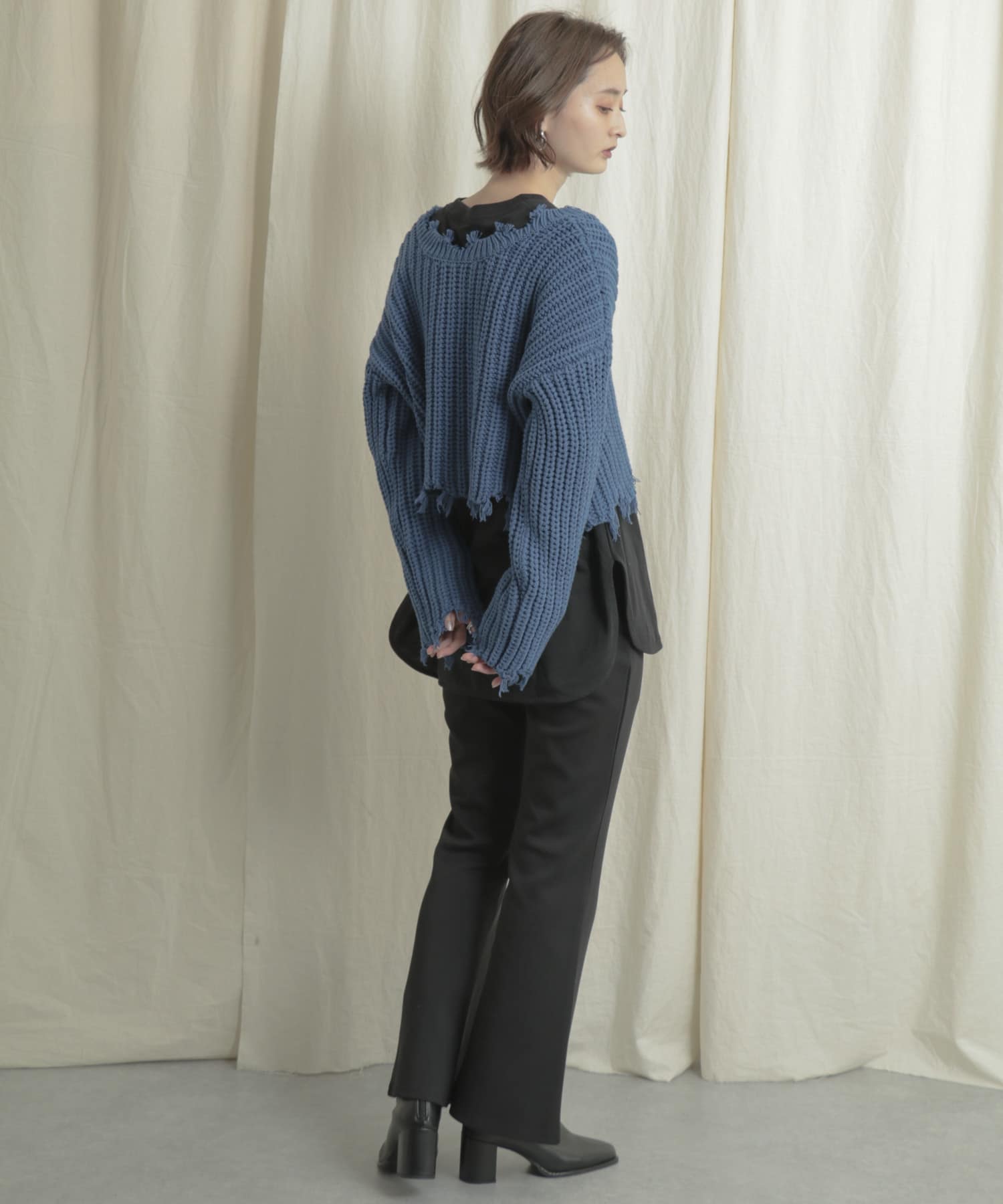 2WAYダメージショートセーター BLUE one