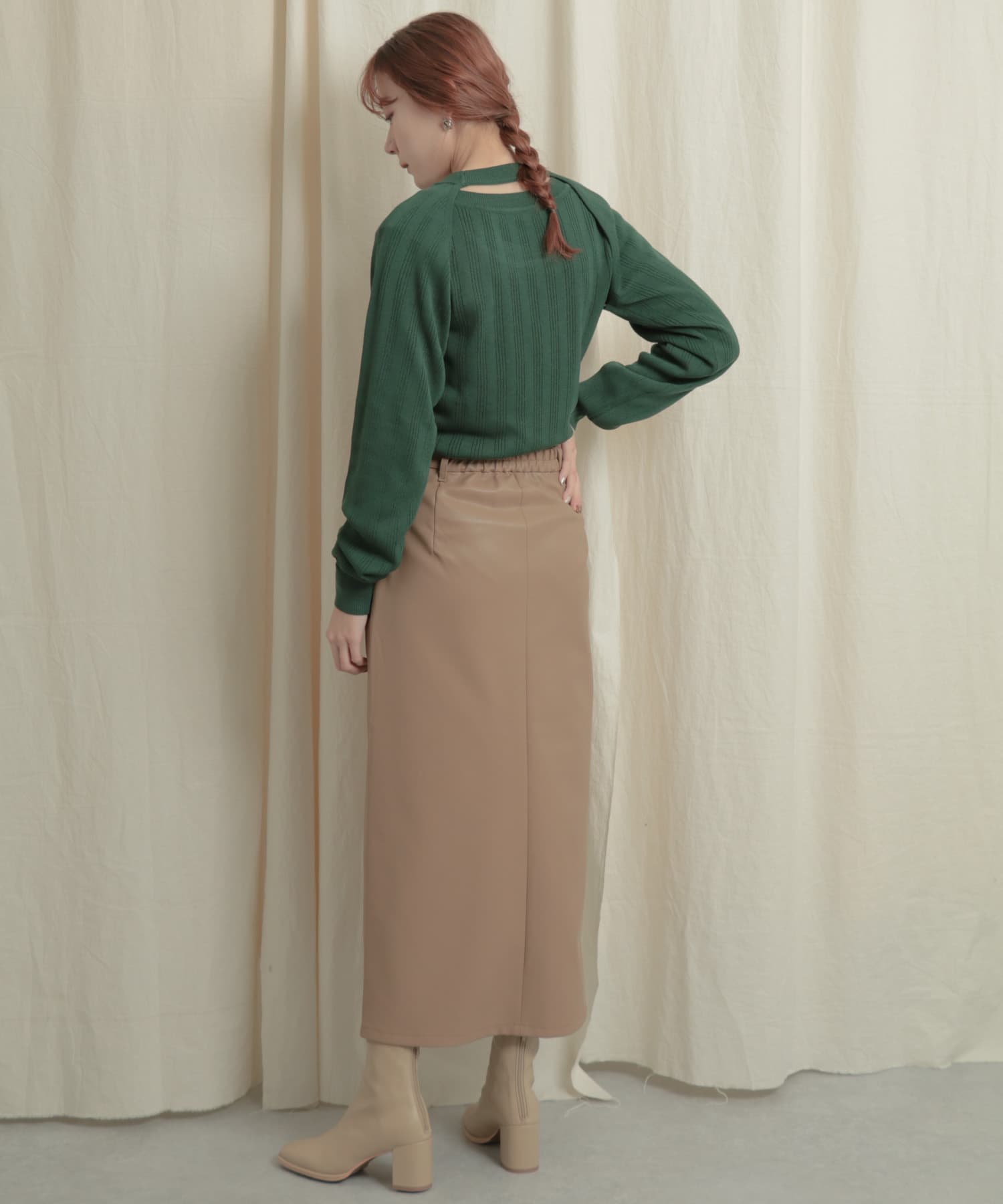 GREEN