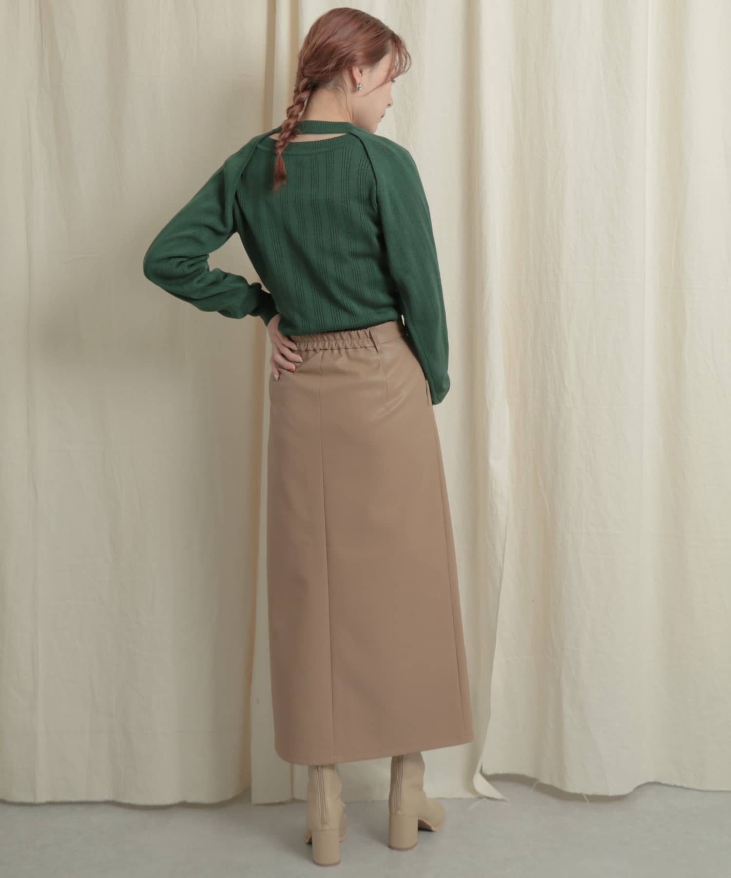 GREEN