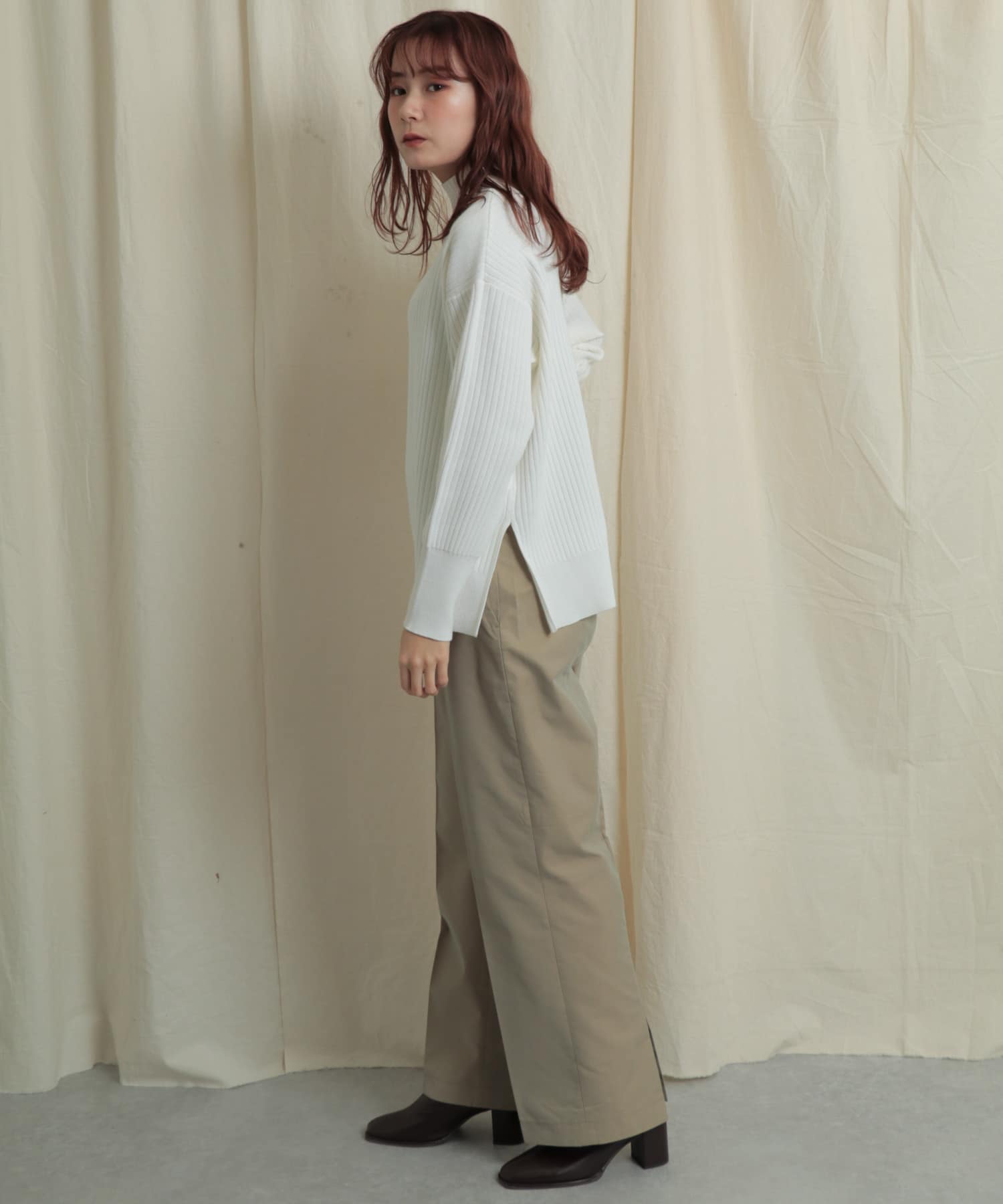 バックスリットストレートワイドパンツ BEIGE M