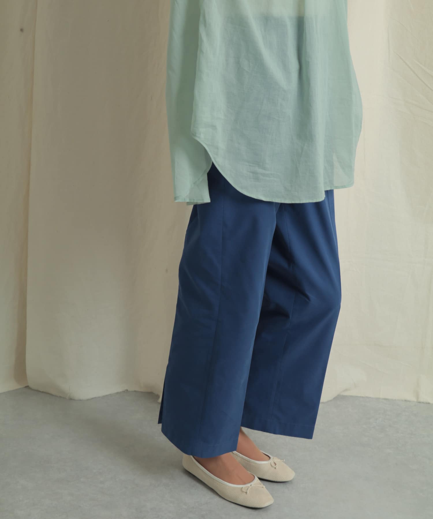 バックスリットストレートワイドパンツ ROYAL BLUE S