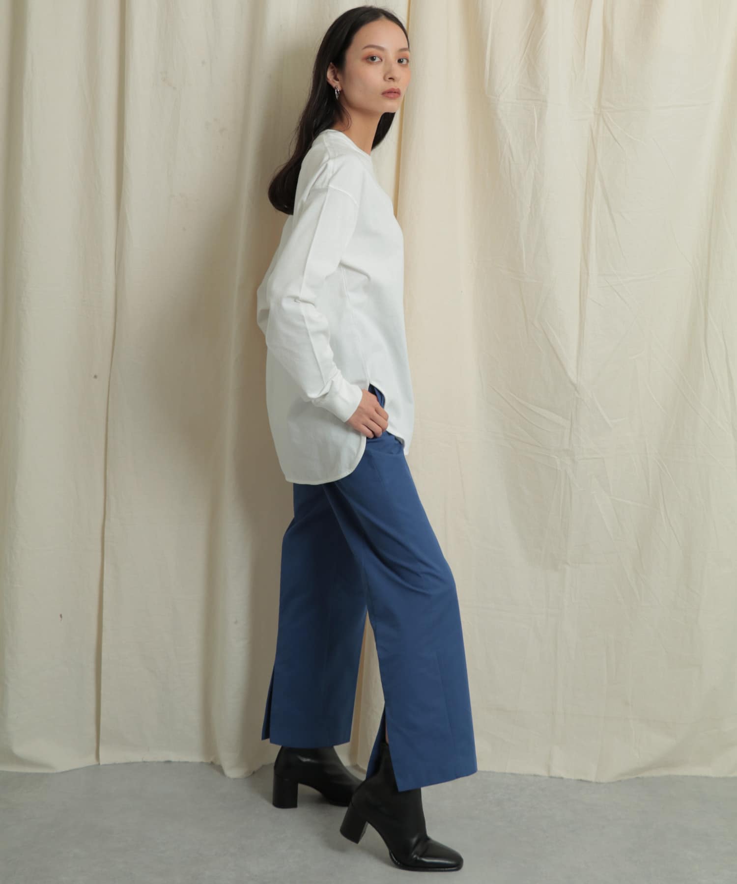 バックスリットストレートワイドパンツ ROYAL BLUE M